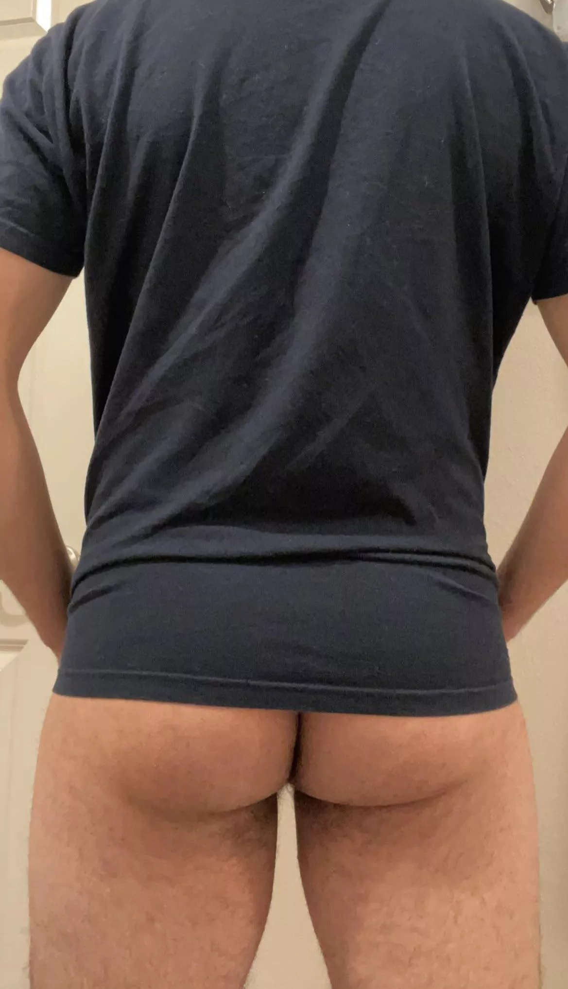 [19] Here’s my behind, bros