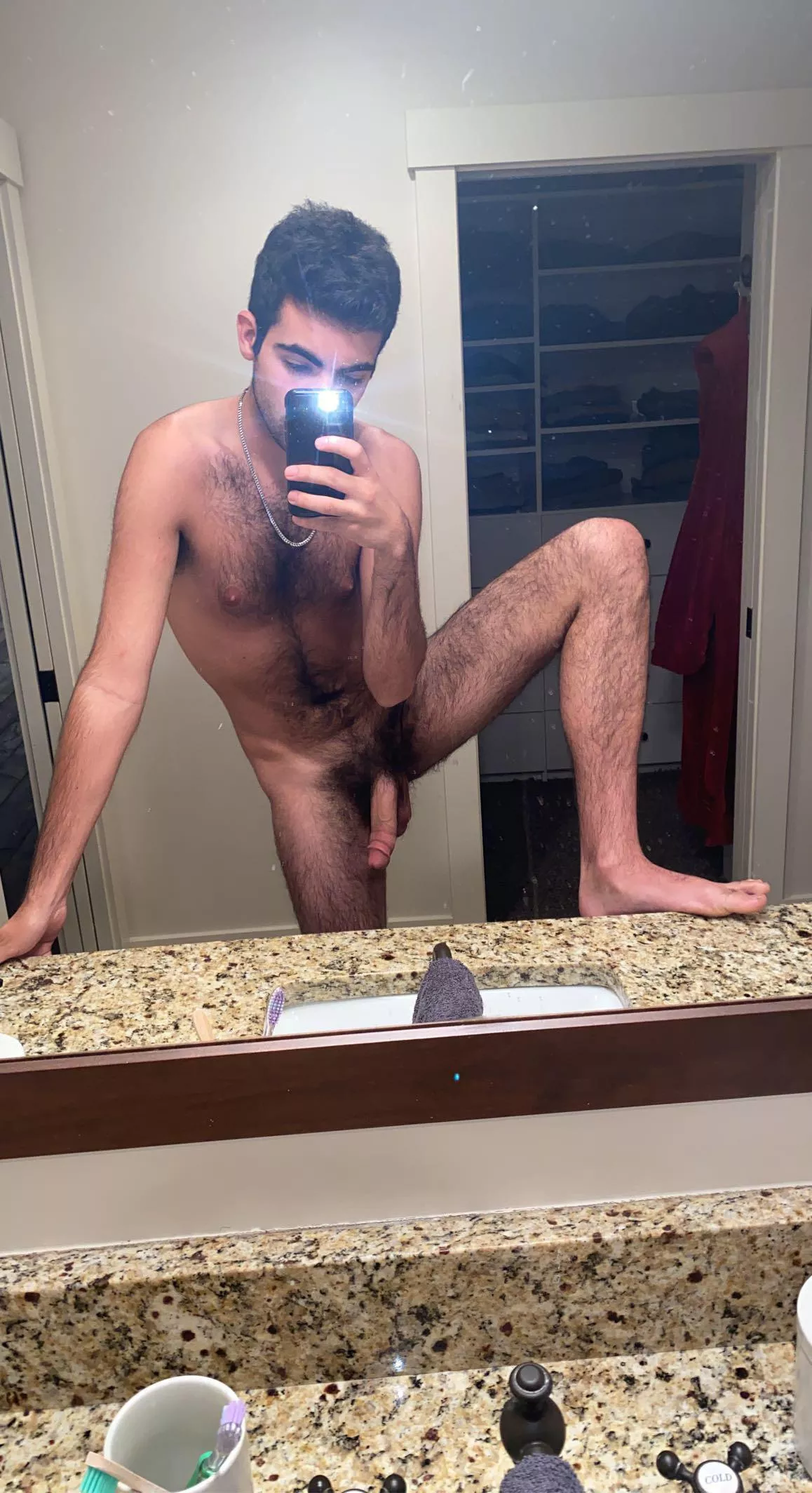 19 usa hairy horny af hairy+ feet+ ijuty5580