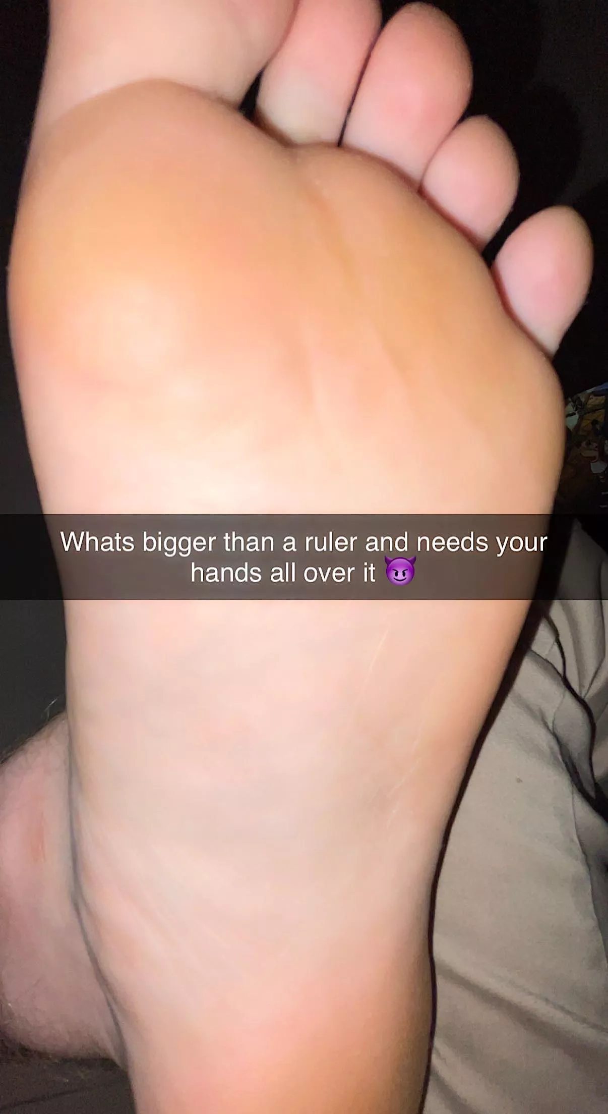 19M Teen giant needs these monsters worshiped. Love comparing to little soles ðŸ˜ðŸ˜˜