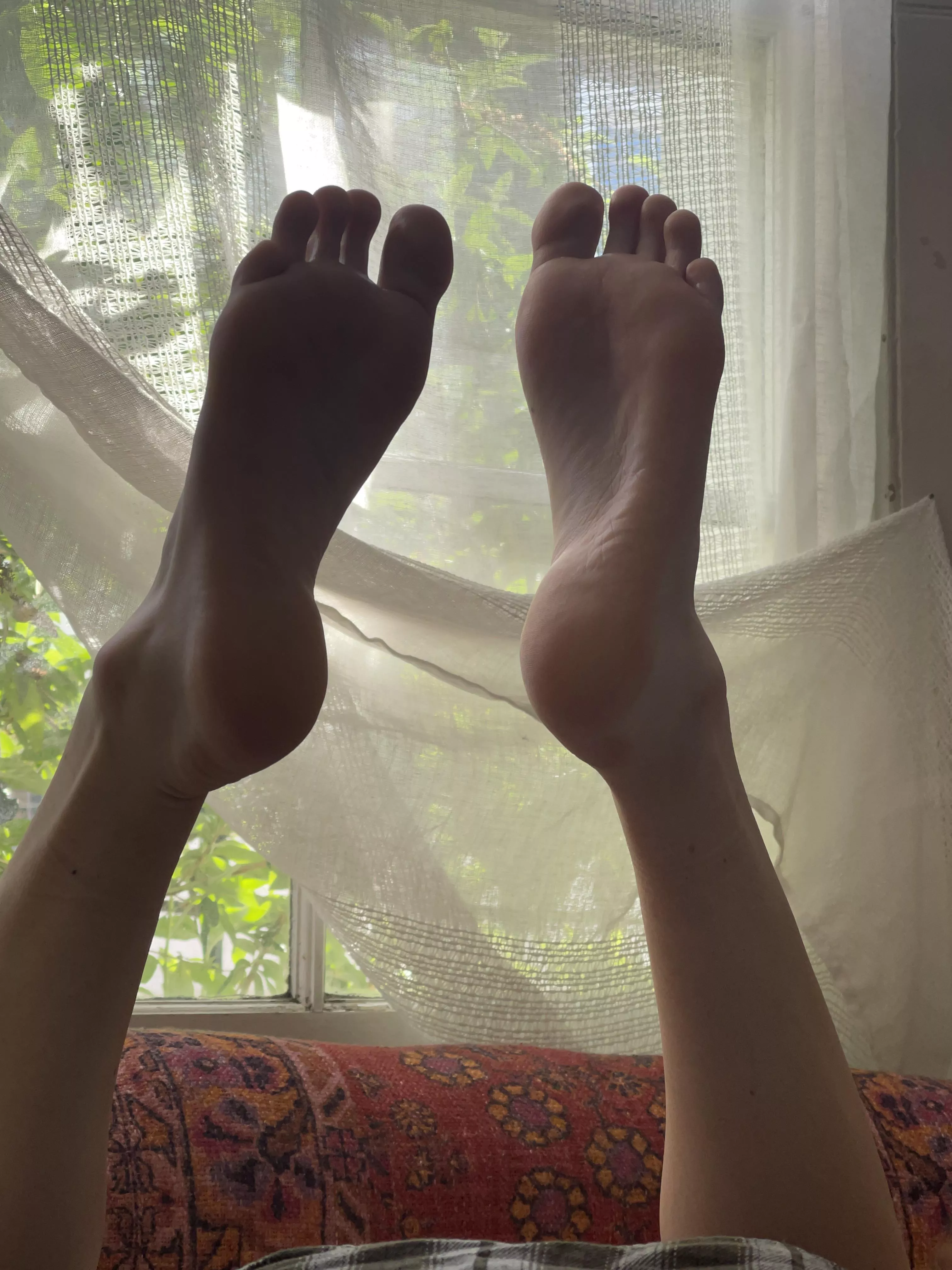 (19yo) silhouette ðŸ‘£