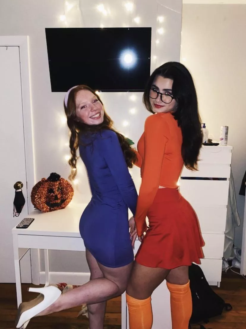 [2] Daphne or Velma? Dm for more pics