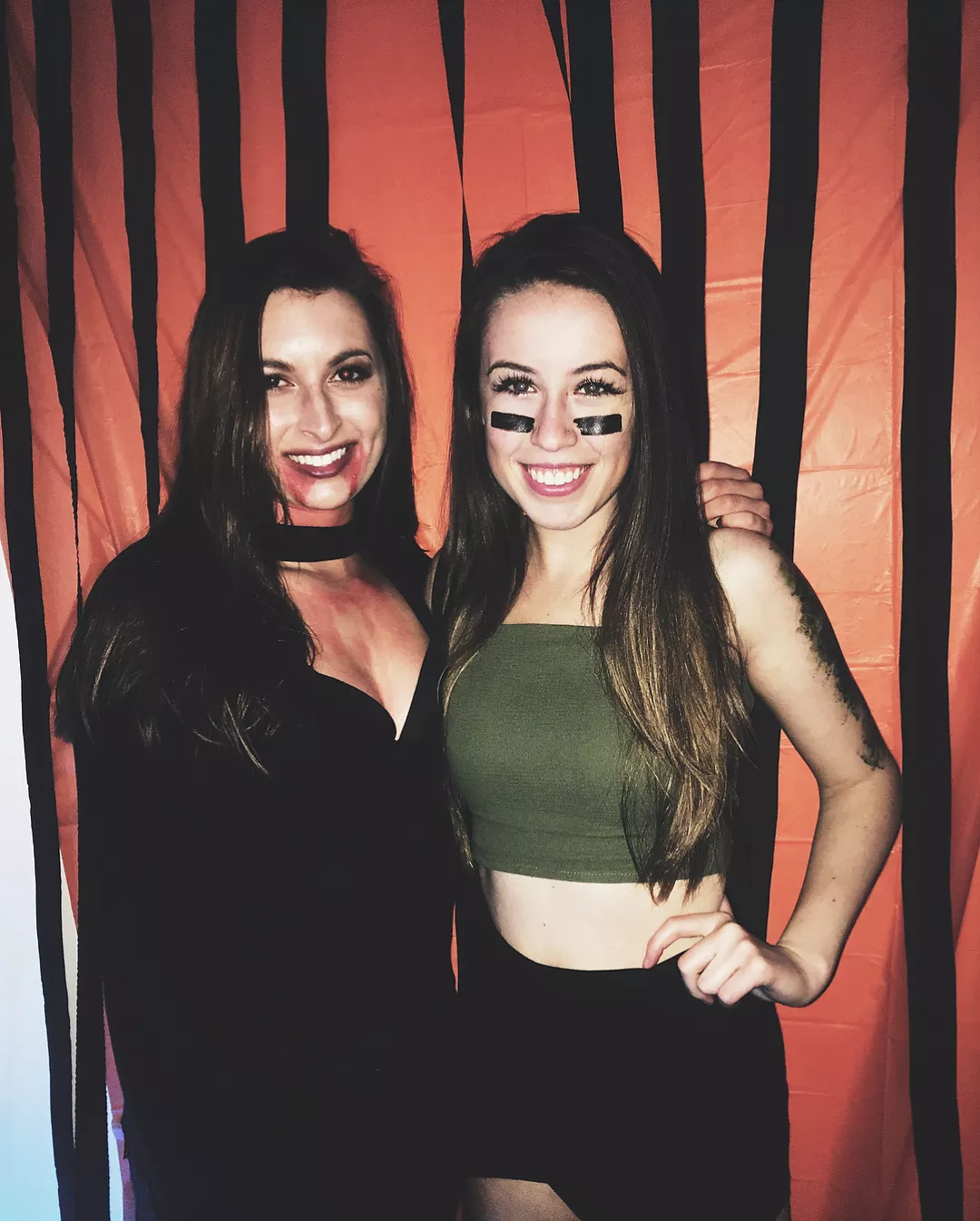 [2] Halloween Sluts