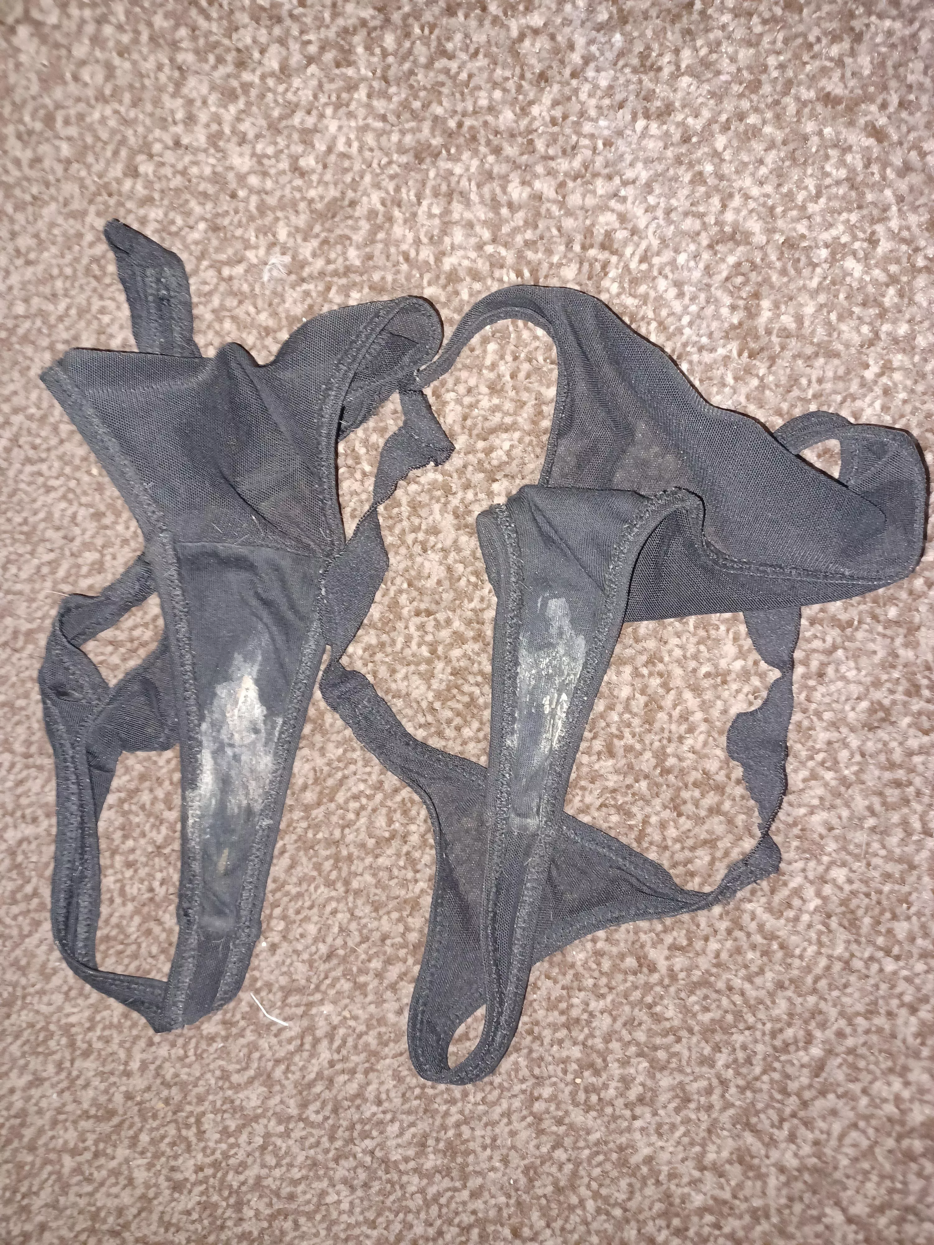 2 identical pussy creamed thongs