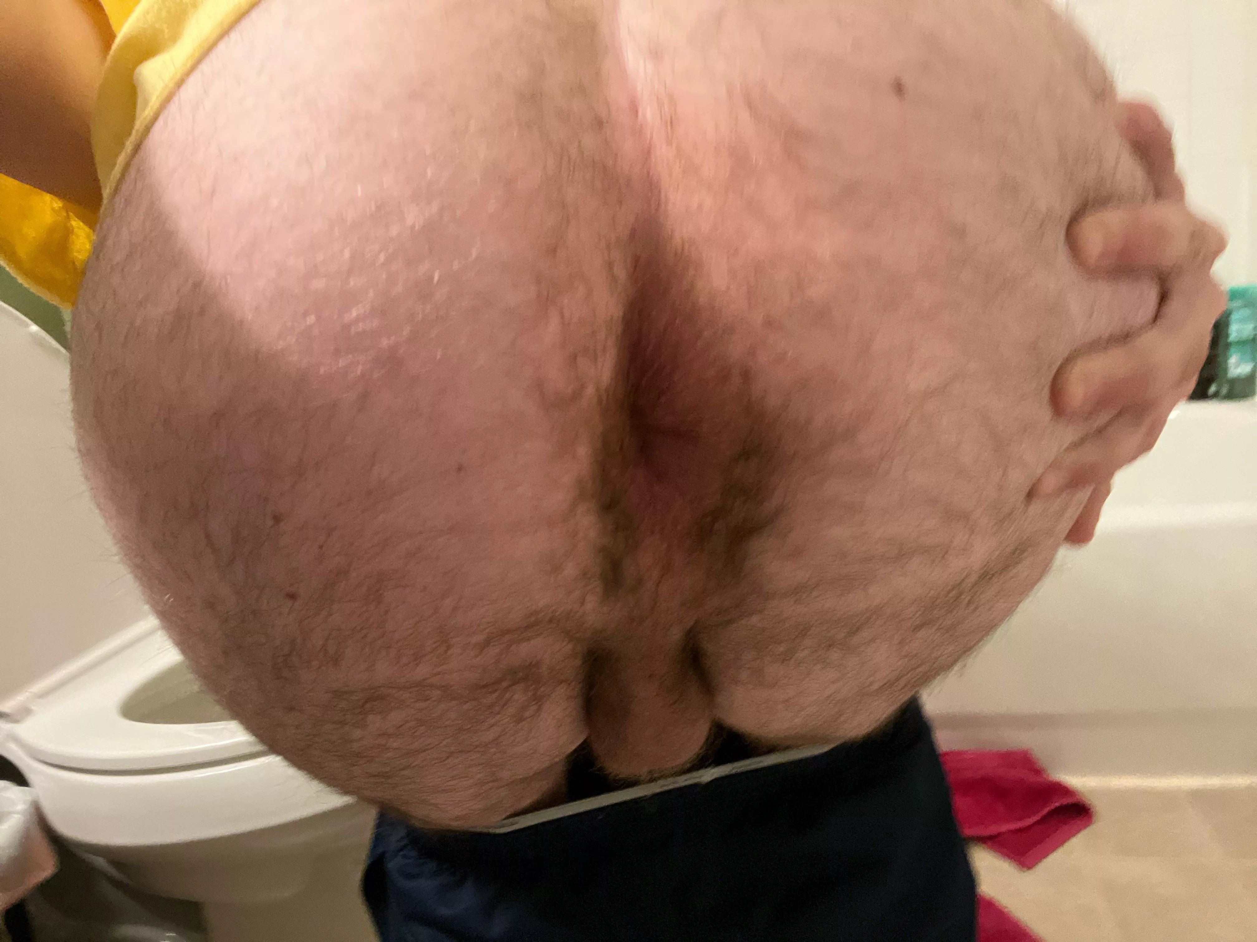 20 and really horny so I figured I would show my hole