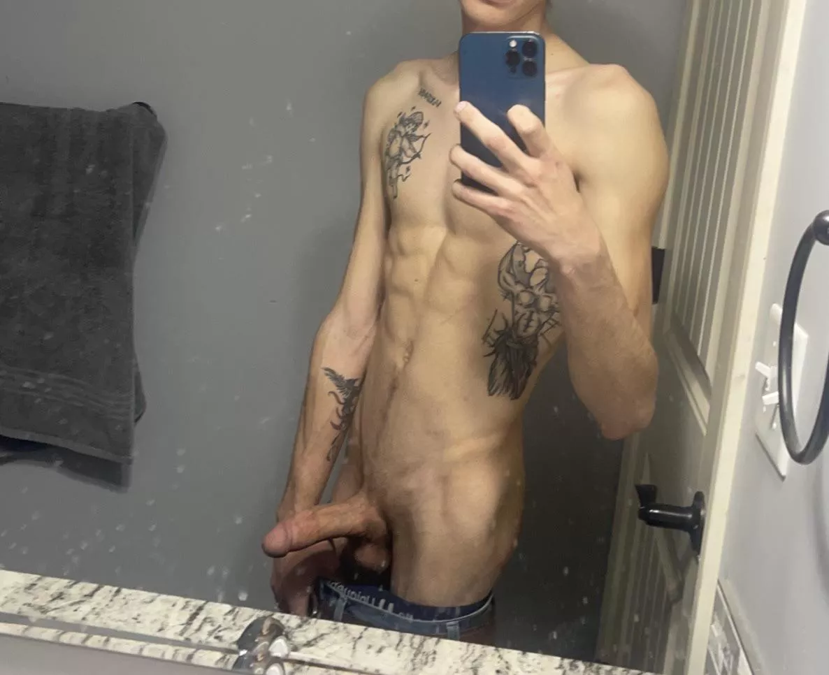 21 and 120lbsâ€¦ Do you like my body or my cock better??