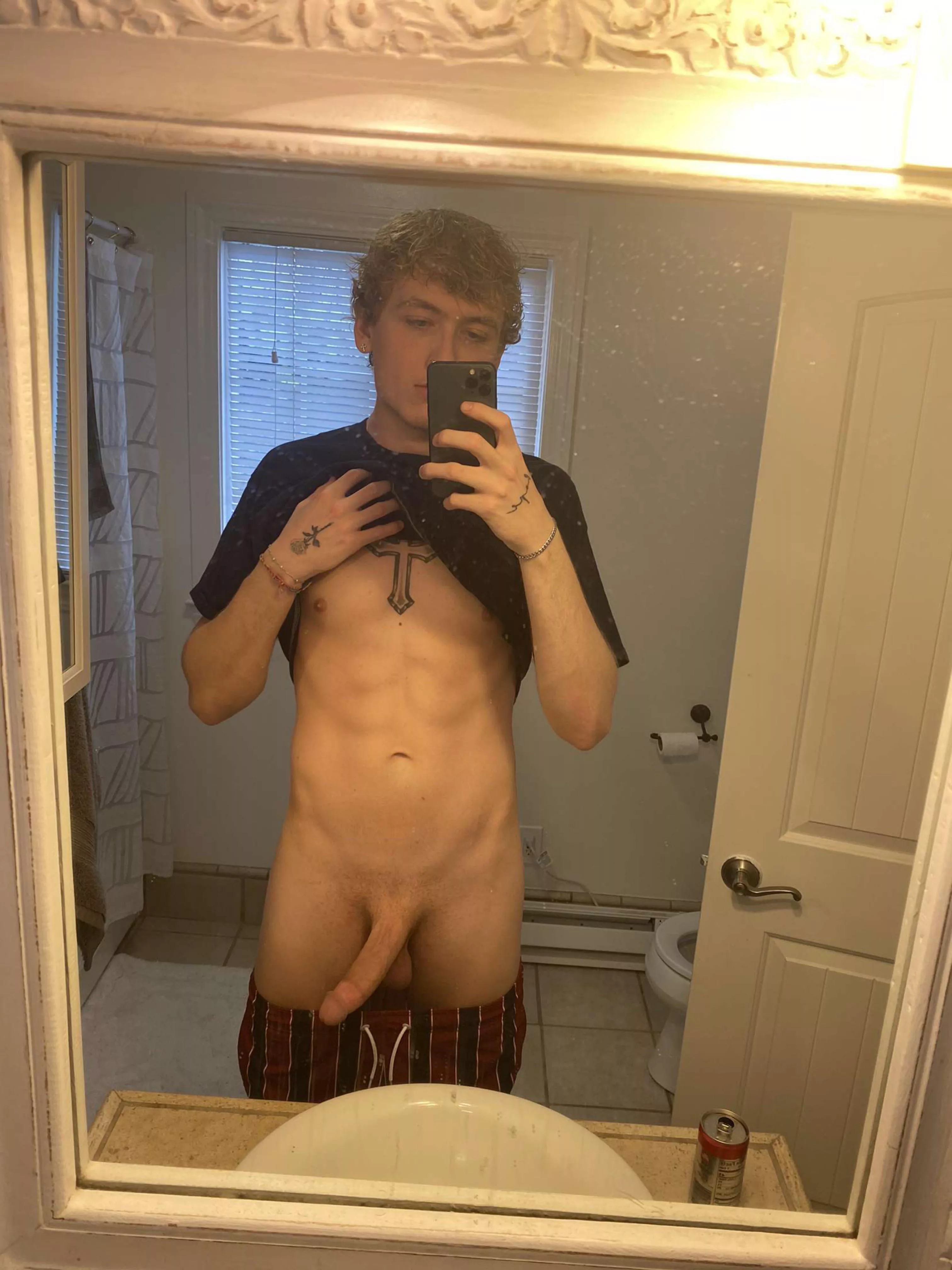 (21) Check out my profile ❤️