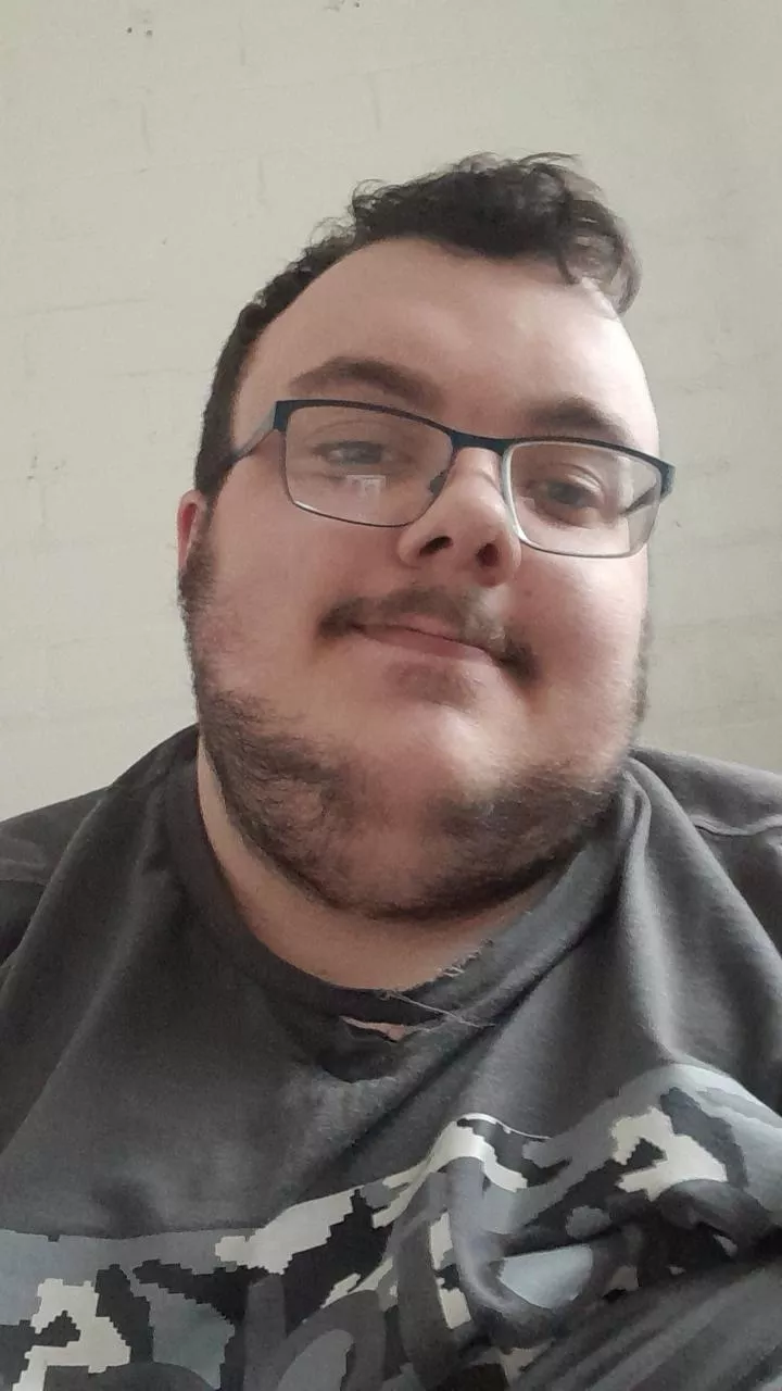 21 m gay chub bottom single UK. How is everyone doing?