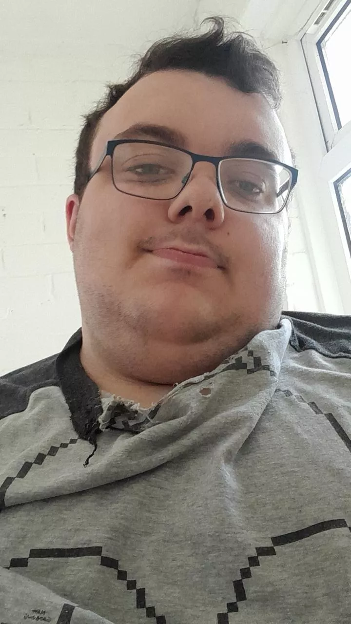 21 m gay chub bottom UK looking to play Xbox. Gamertag : BrandonOmegaXD