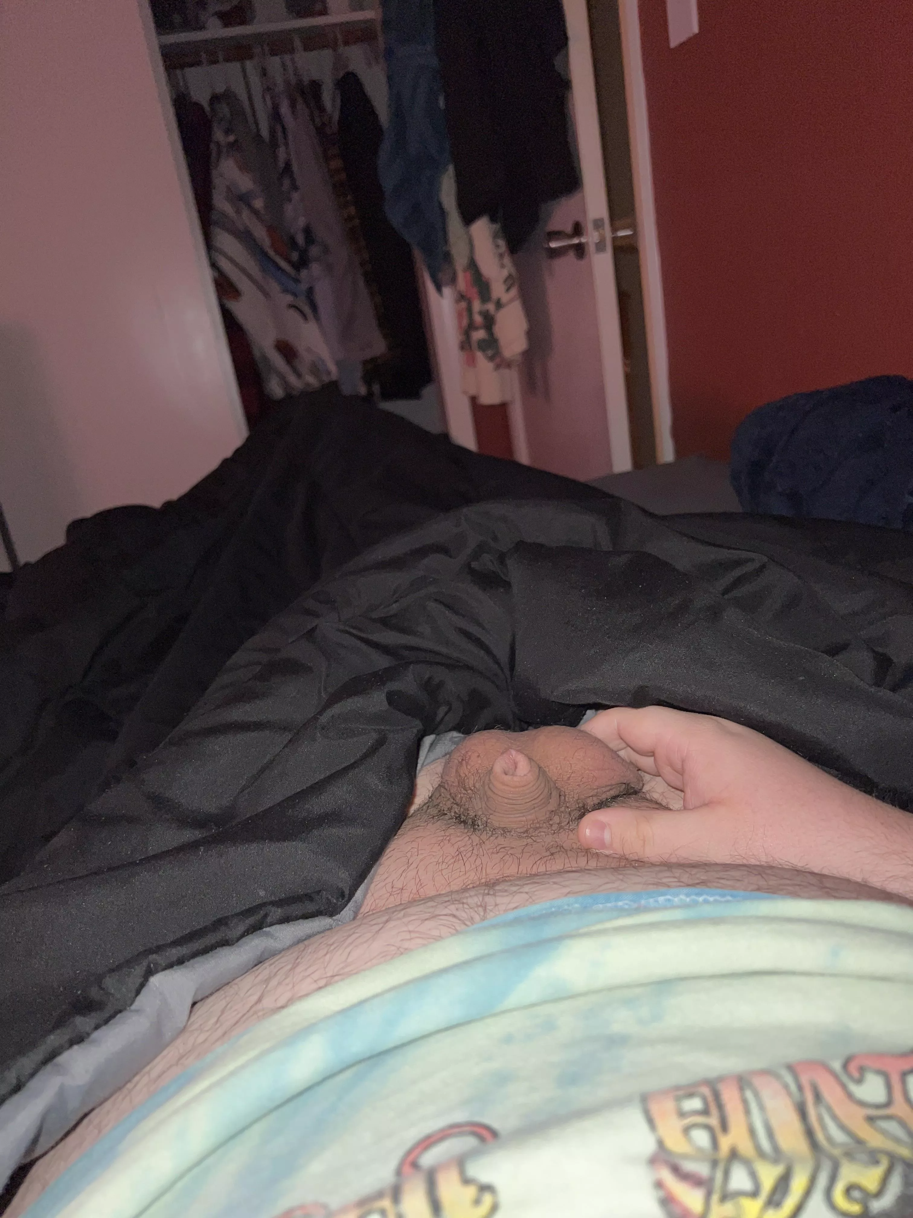 [21] Oh no!!! He’s soft help him out!! Dms open