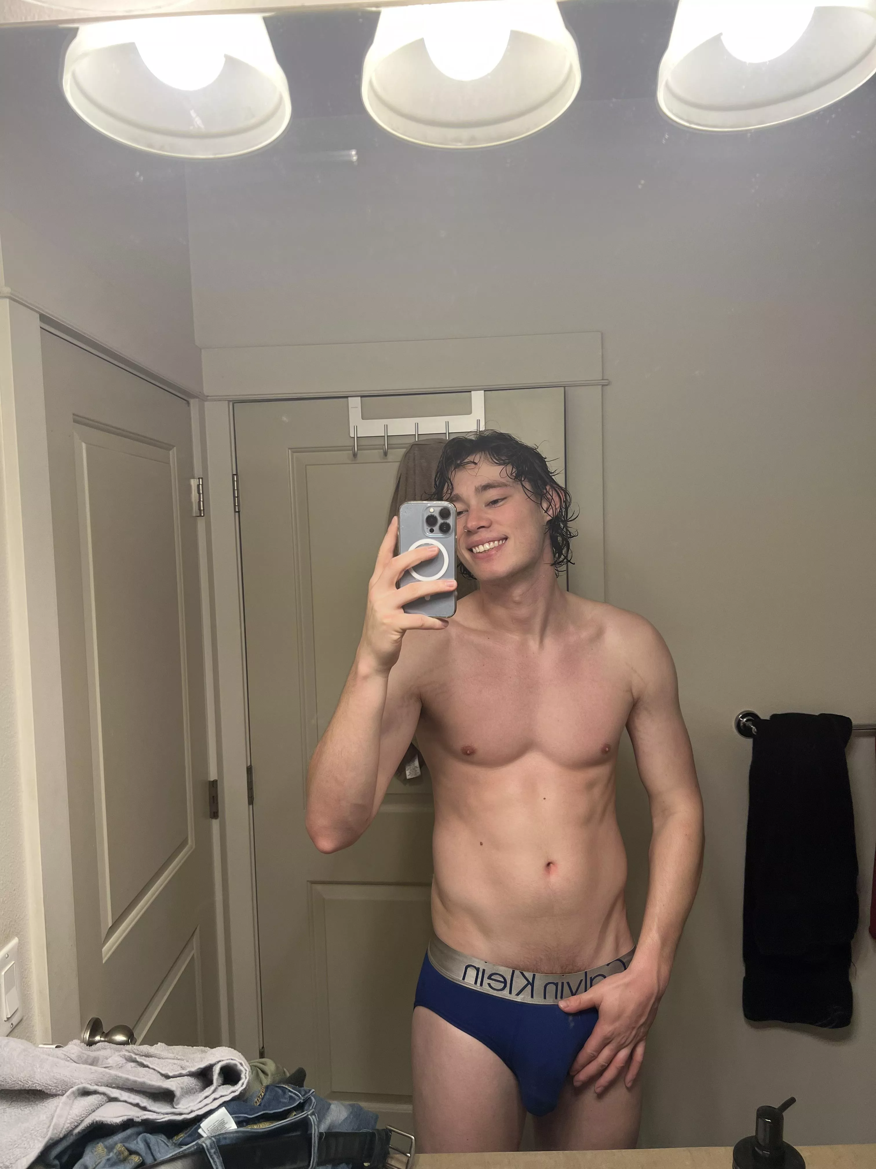 [21] Want to unwrap me and see what Iâ€™m packing?