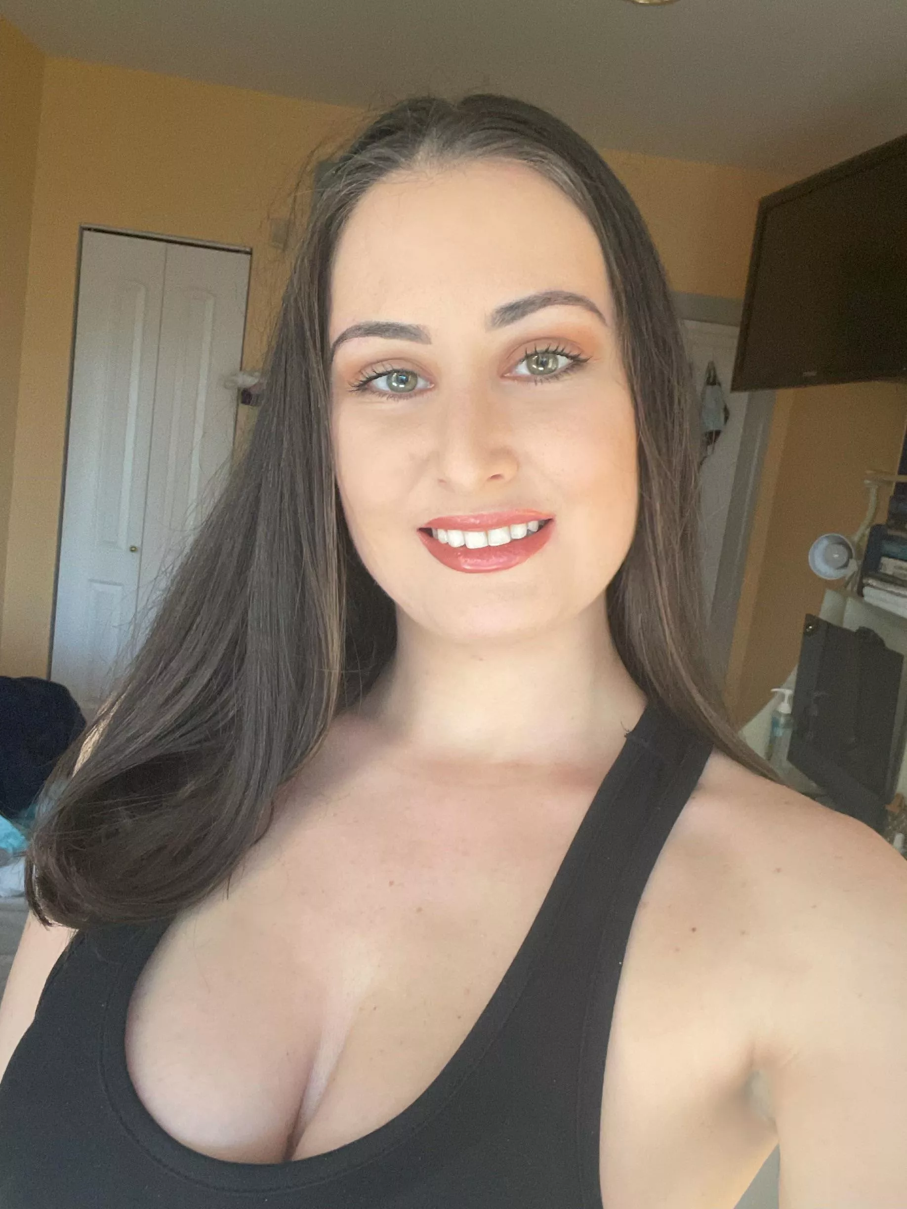 21F Milf or no ?