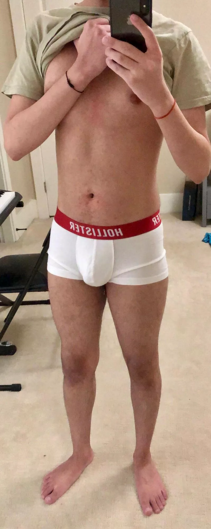 22 fit dom top. Can be verbal. Looking for smooth twinks and jocks to use ;) hmu