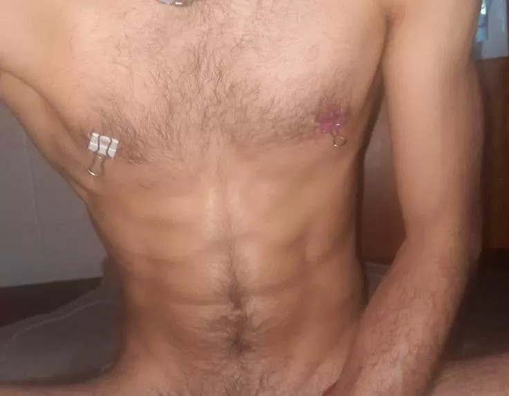 22 slave looking for a kinky alpha master. snap: sl.b32