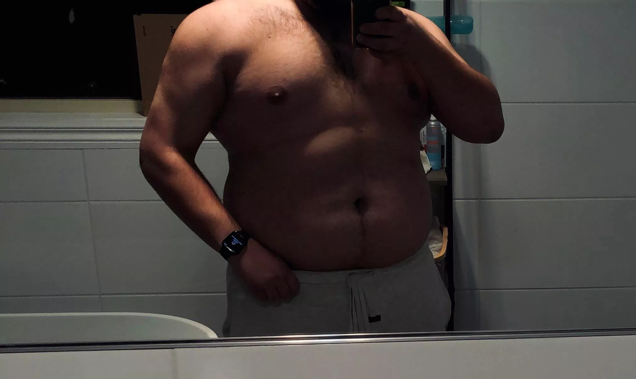 22 year old Aussie, somewhere between fat and muscular