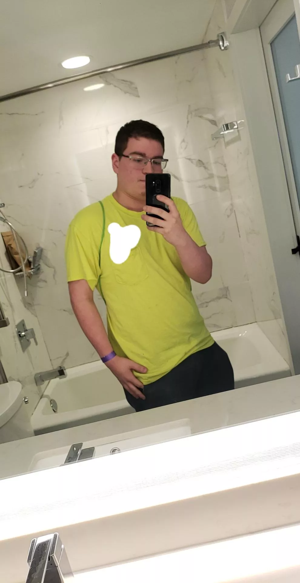 23 m MA any pokemon, rainbow six siege or LoL players around here ?