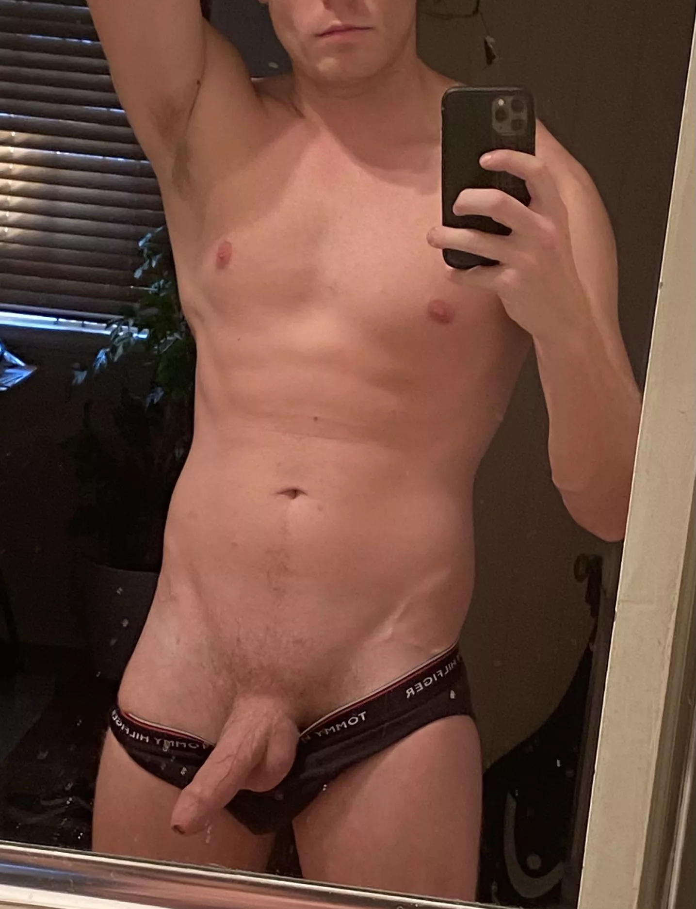 (26) Aus | needing a hand bro