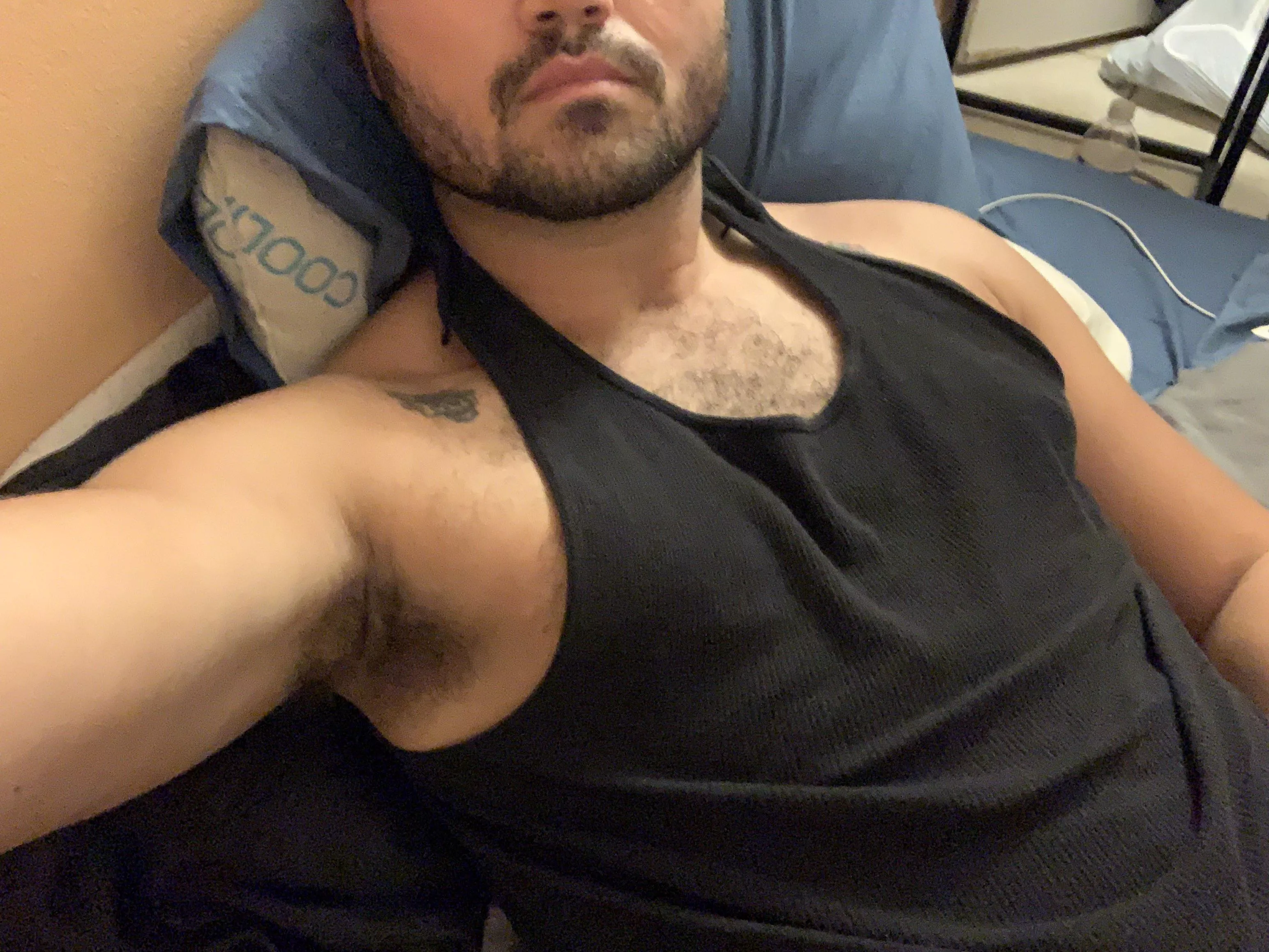 27. Love some nice hairy pits.