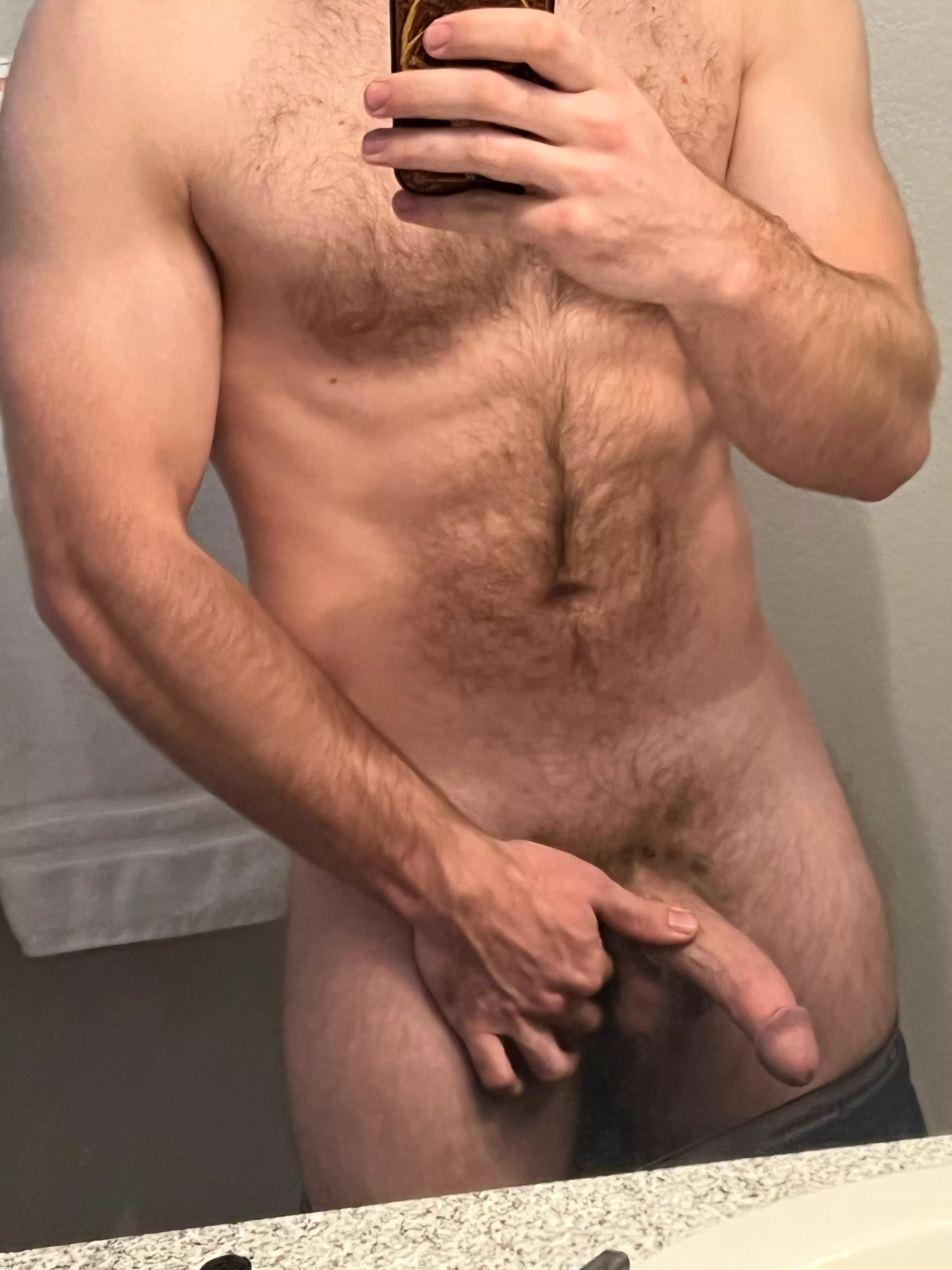 [29] m bored and horny Tuesday night… let know know if you feel the same!