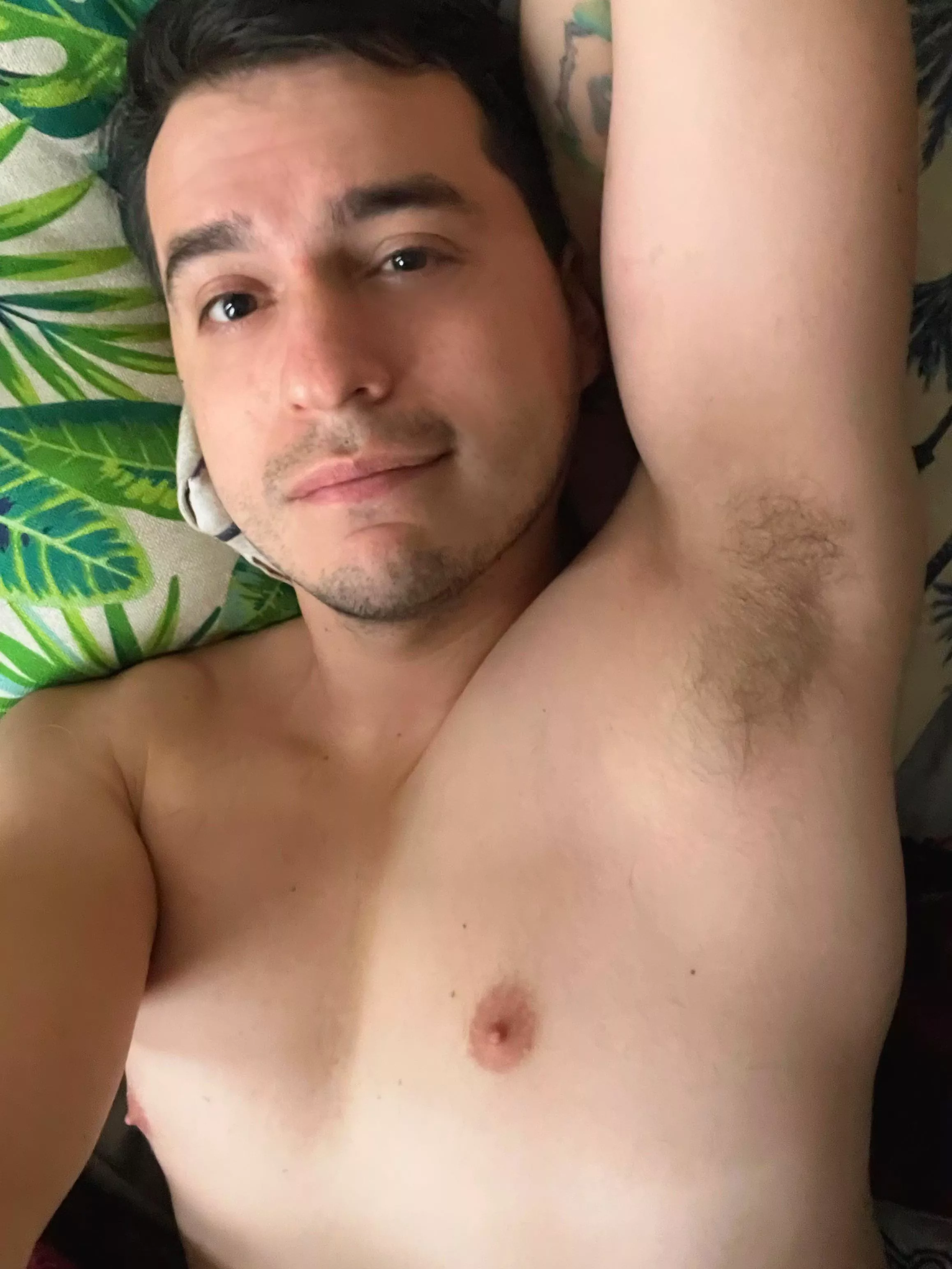 [29] who likes armpits?