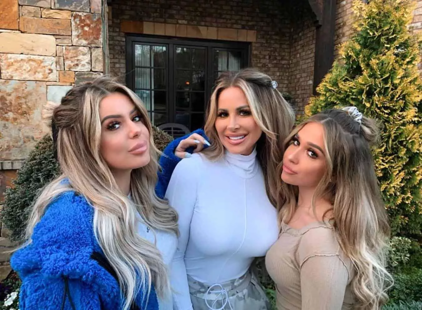 [3] mom or daughters