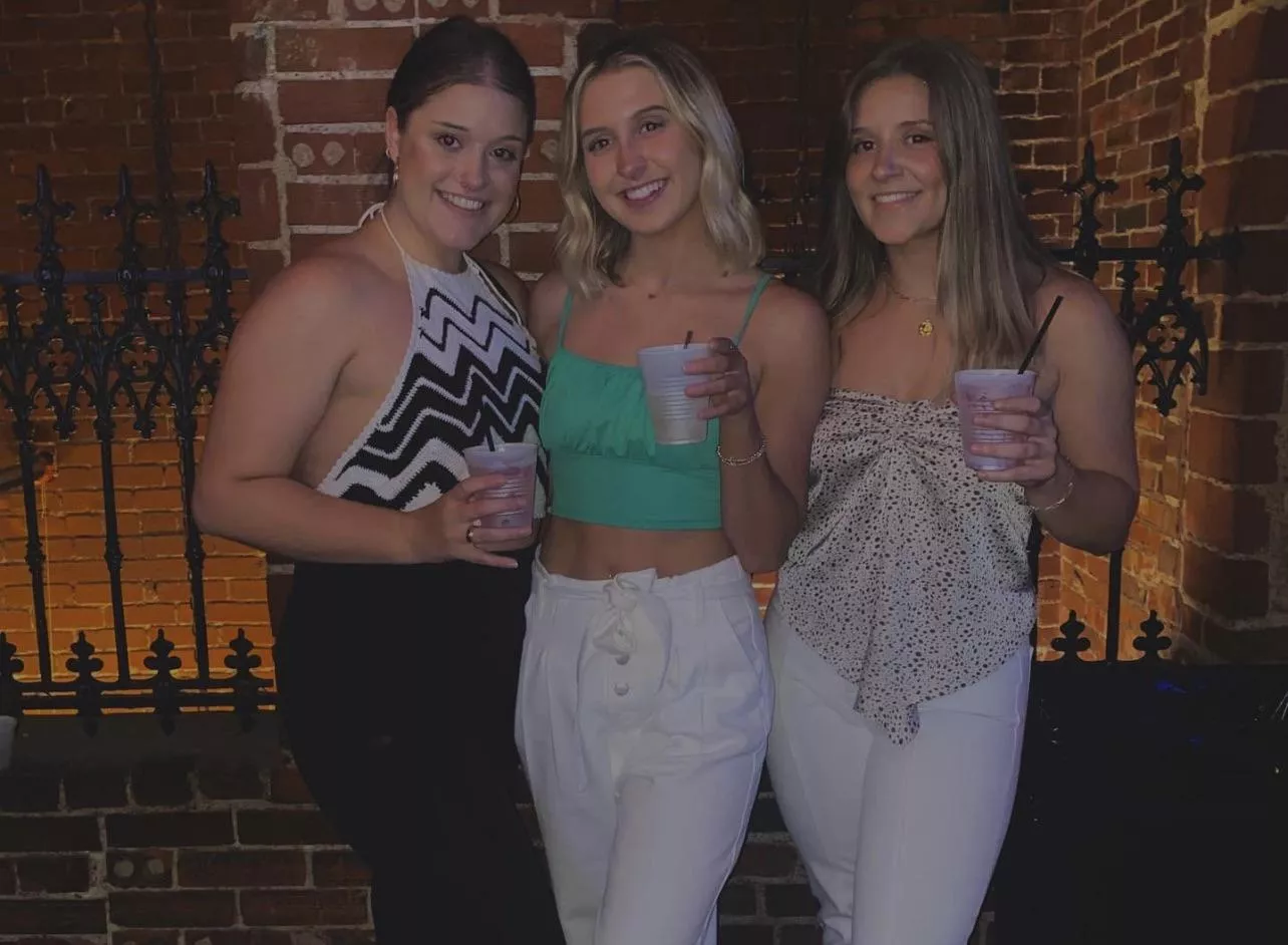 3 sexy sisters