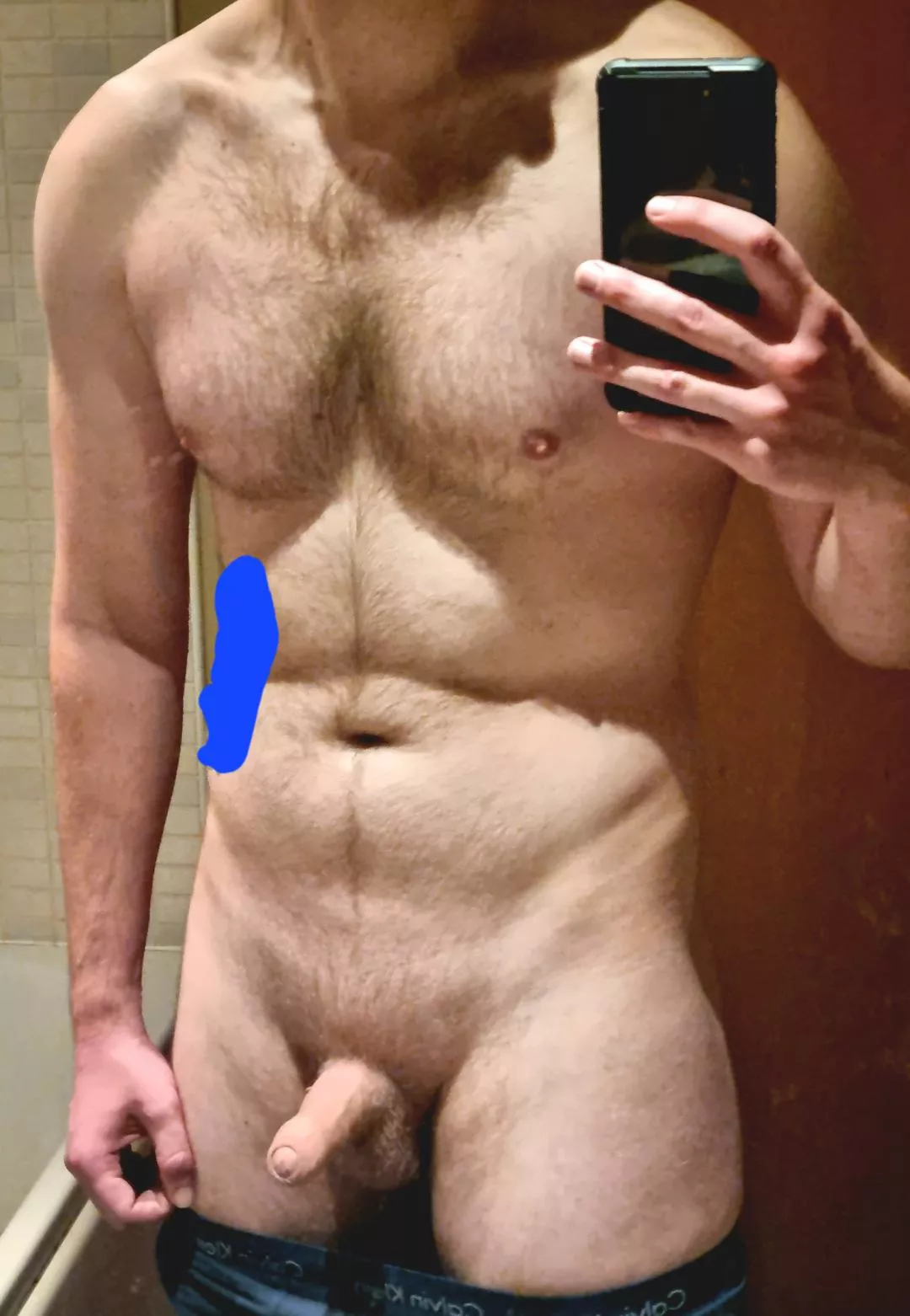 [30] he's trying his best to look bigger