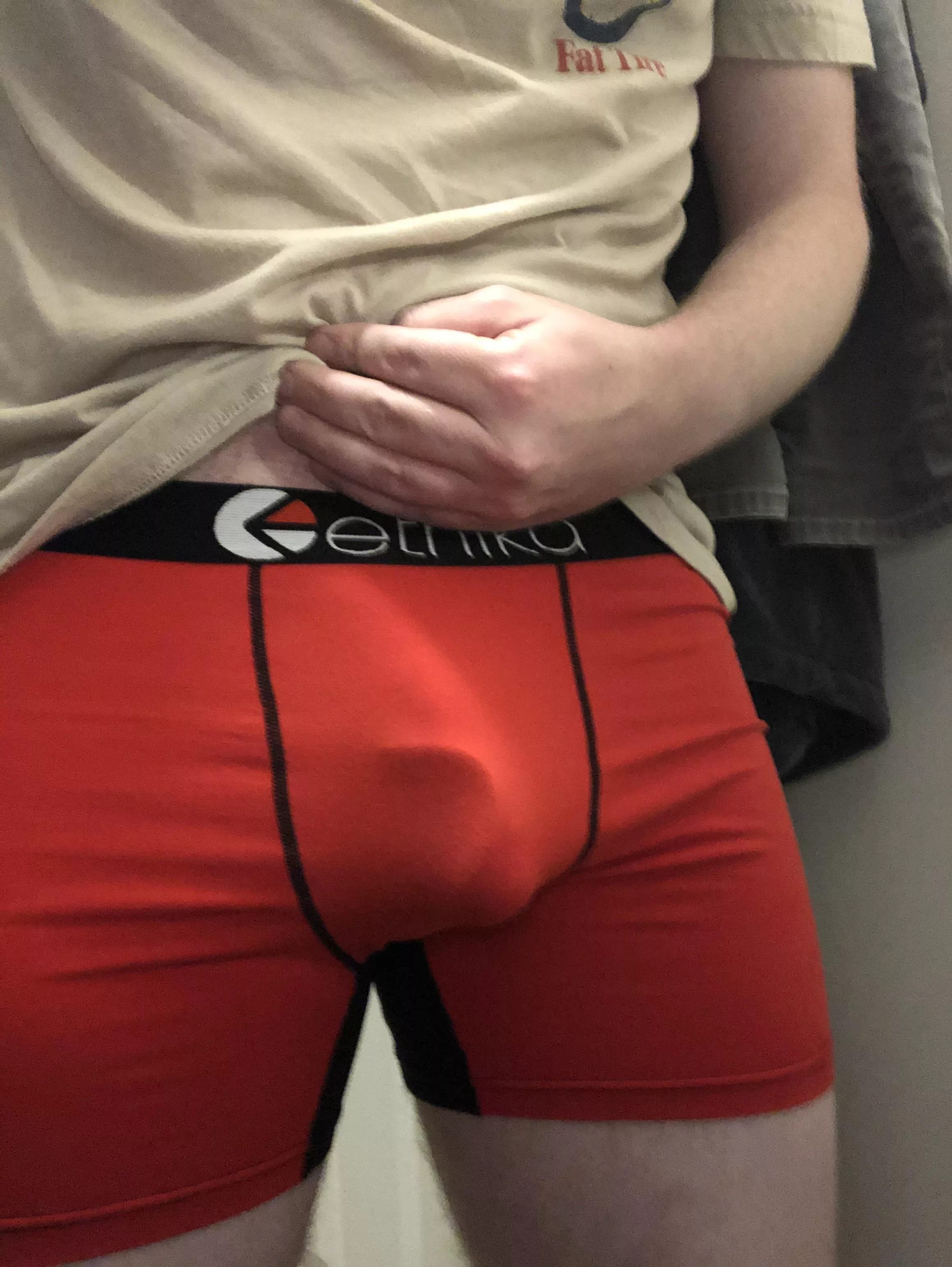 30, VA Horny. Anyone want to trade underwear or chat? DM me