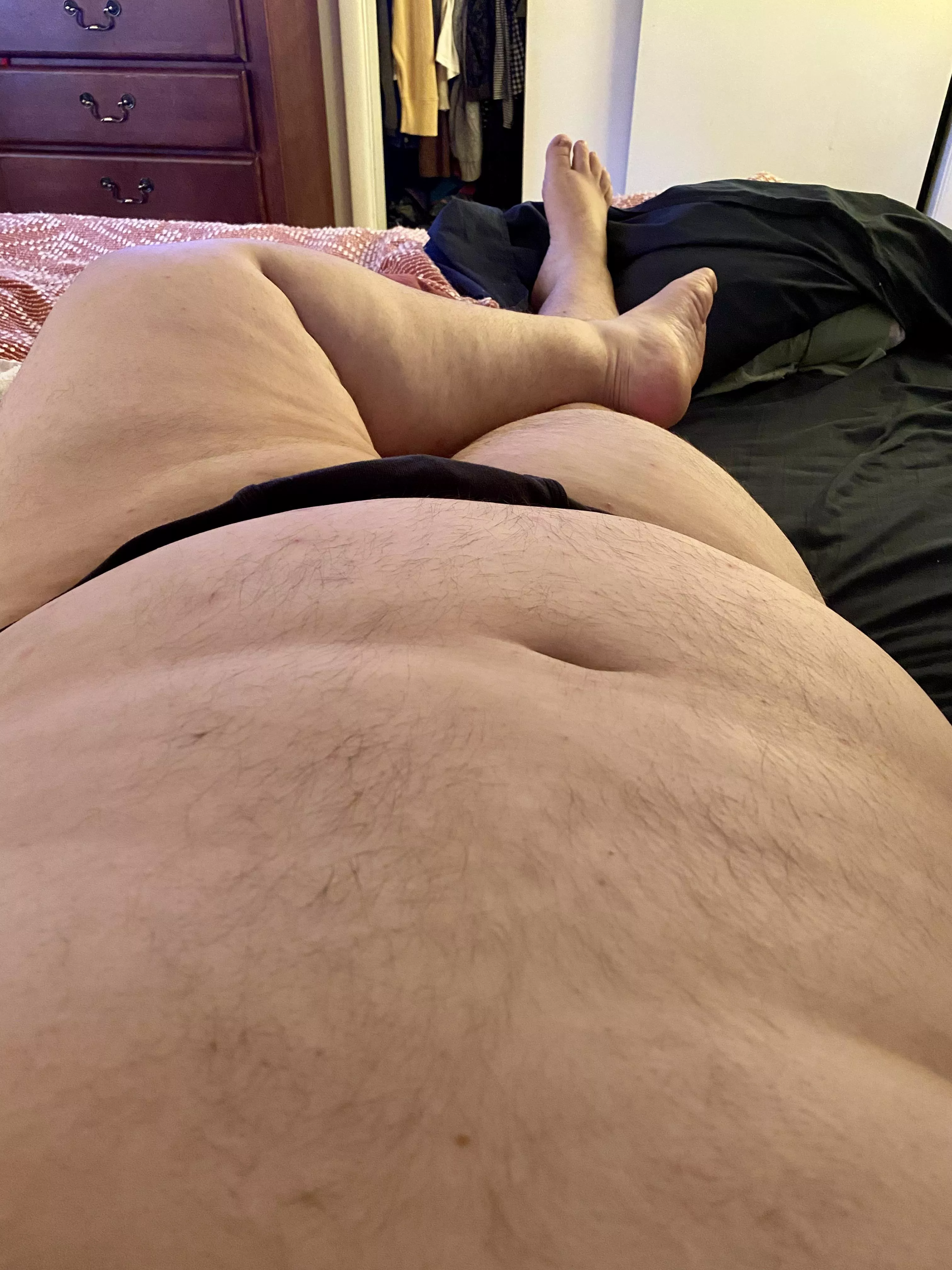 31M- New pic, home sick! Say hello if you love big guys!