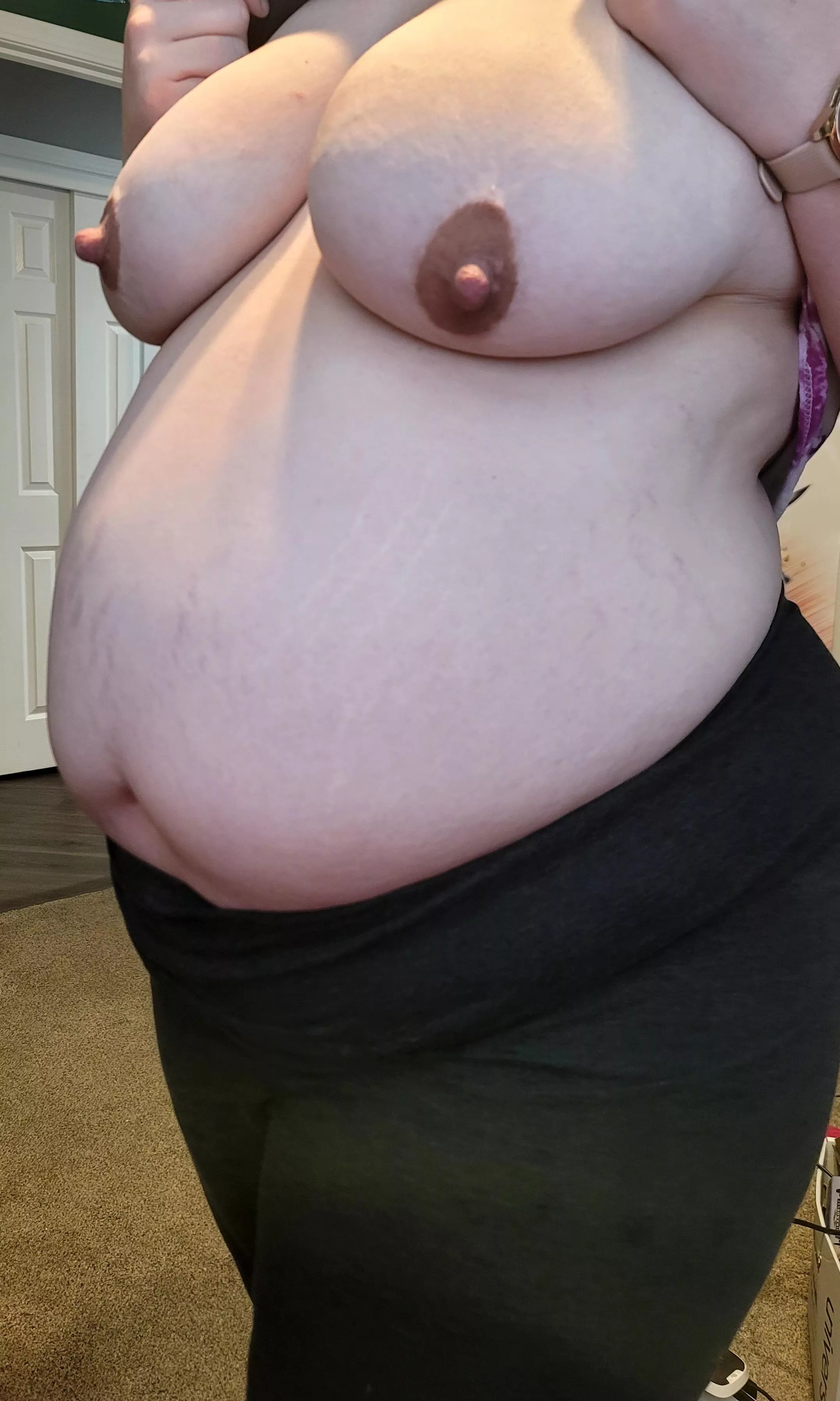 32 weeks! My tits are feeling so full