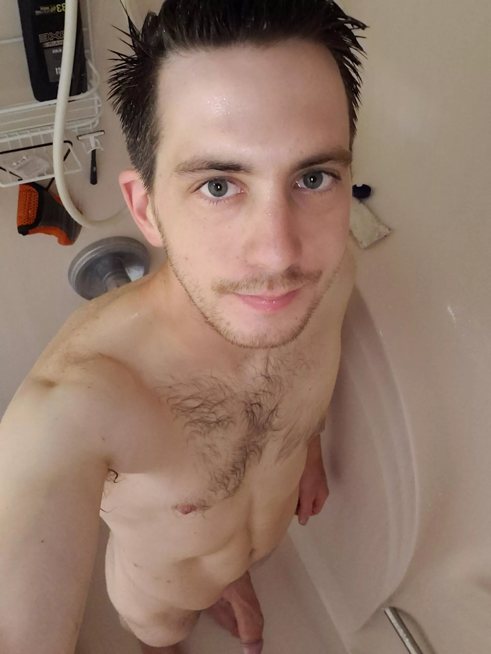 [33] Sunday is the day of rest, but i think theres something else Id rather be doing ;)