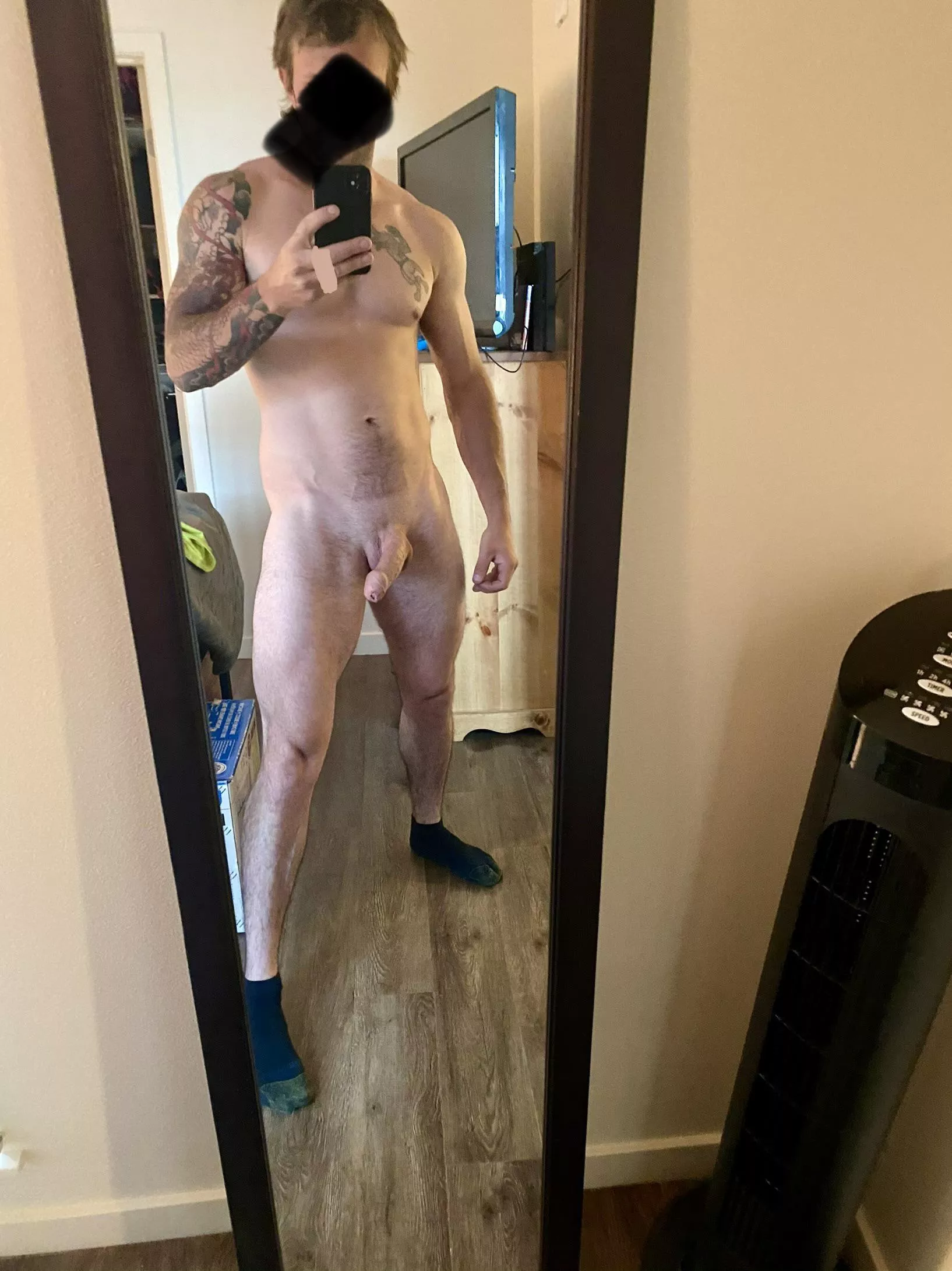 33[M] wish i had a home gym to lift naked in!