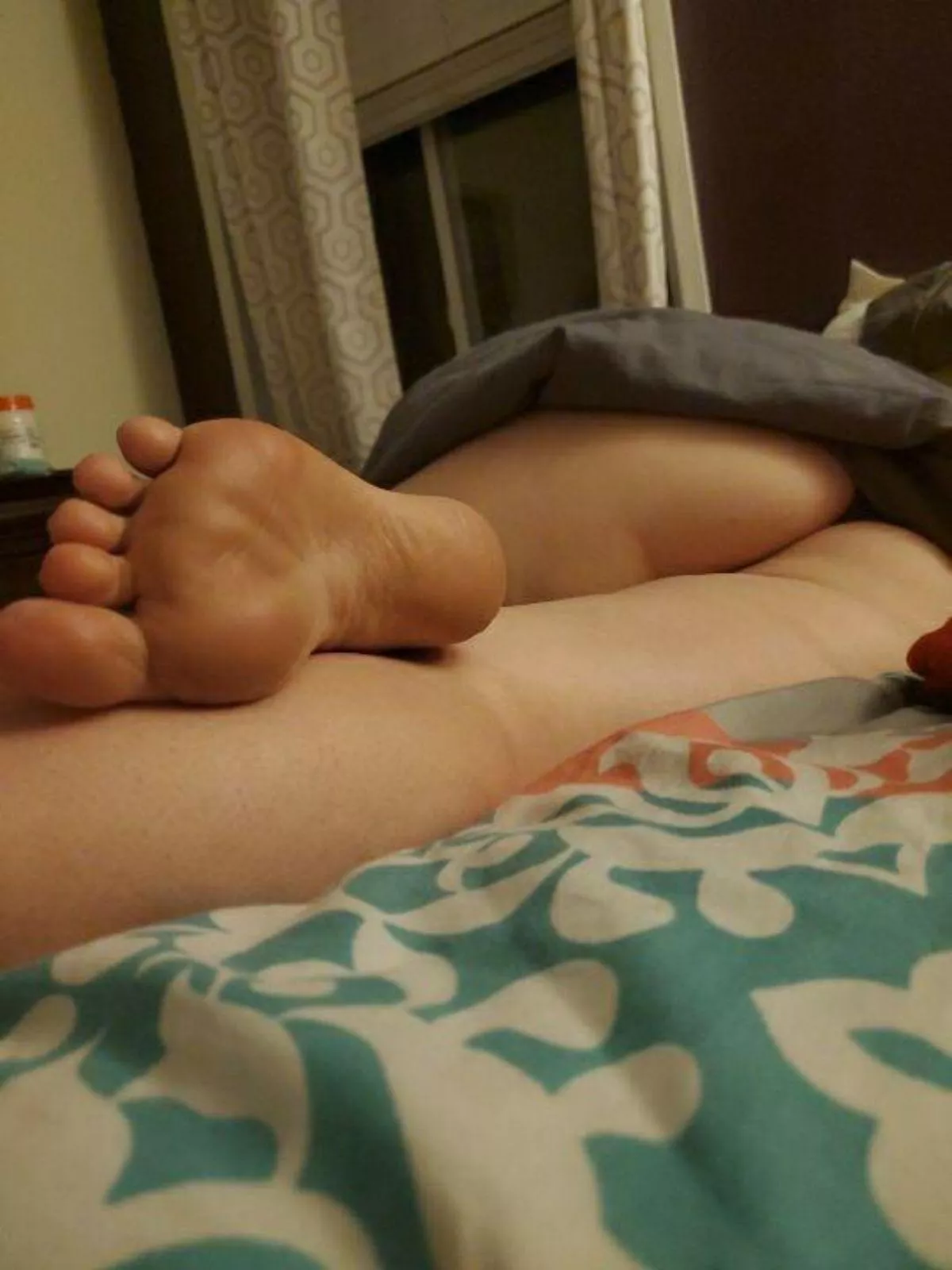 34yr old Milf feet.