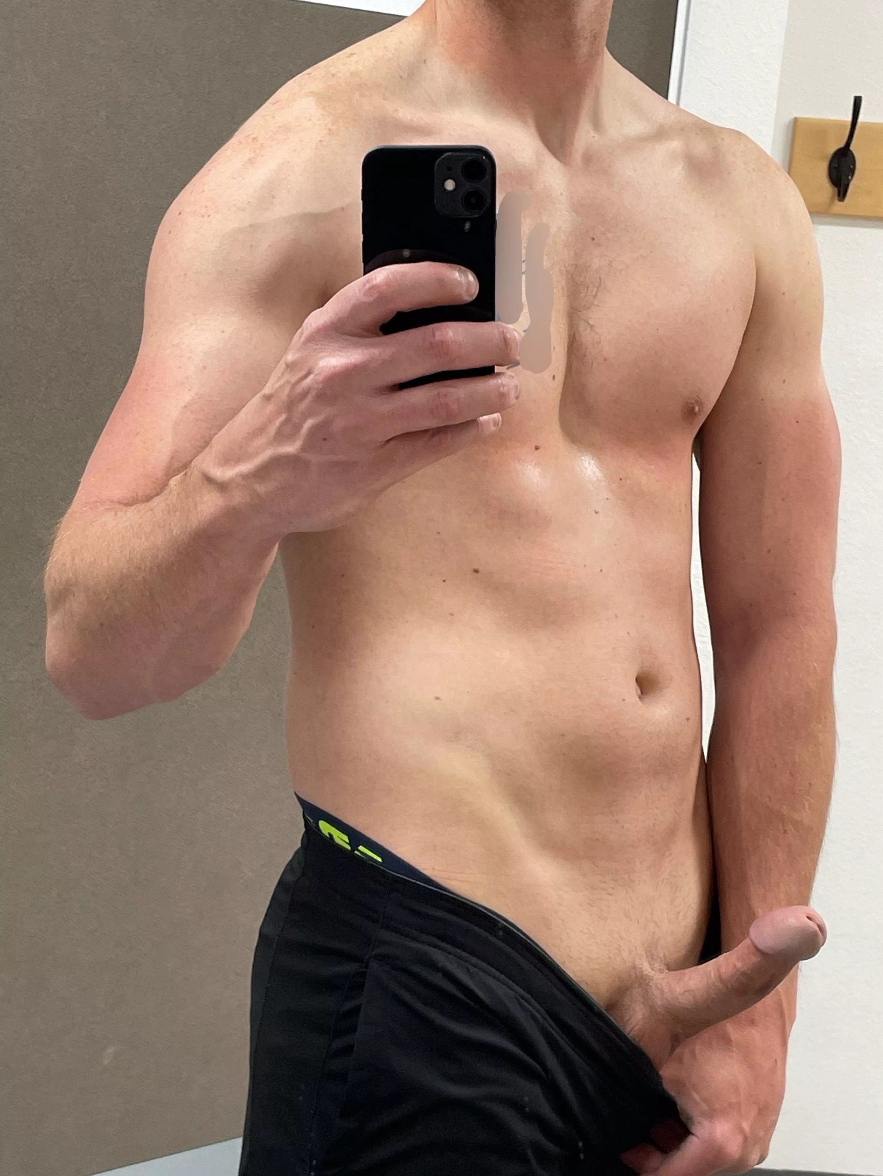 [35] just a simple gym mirror selfie