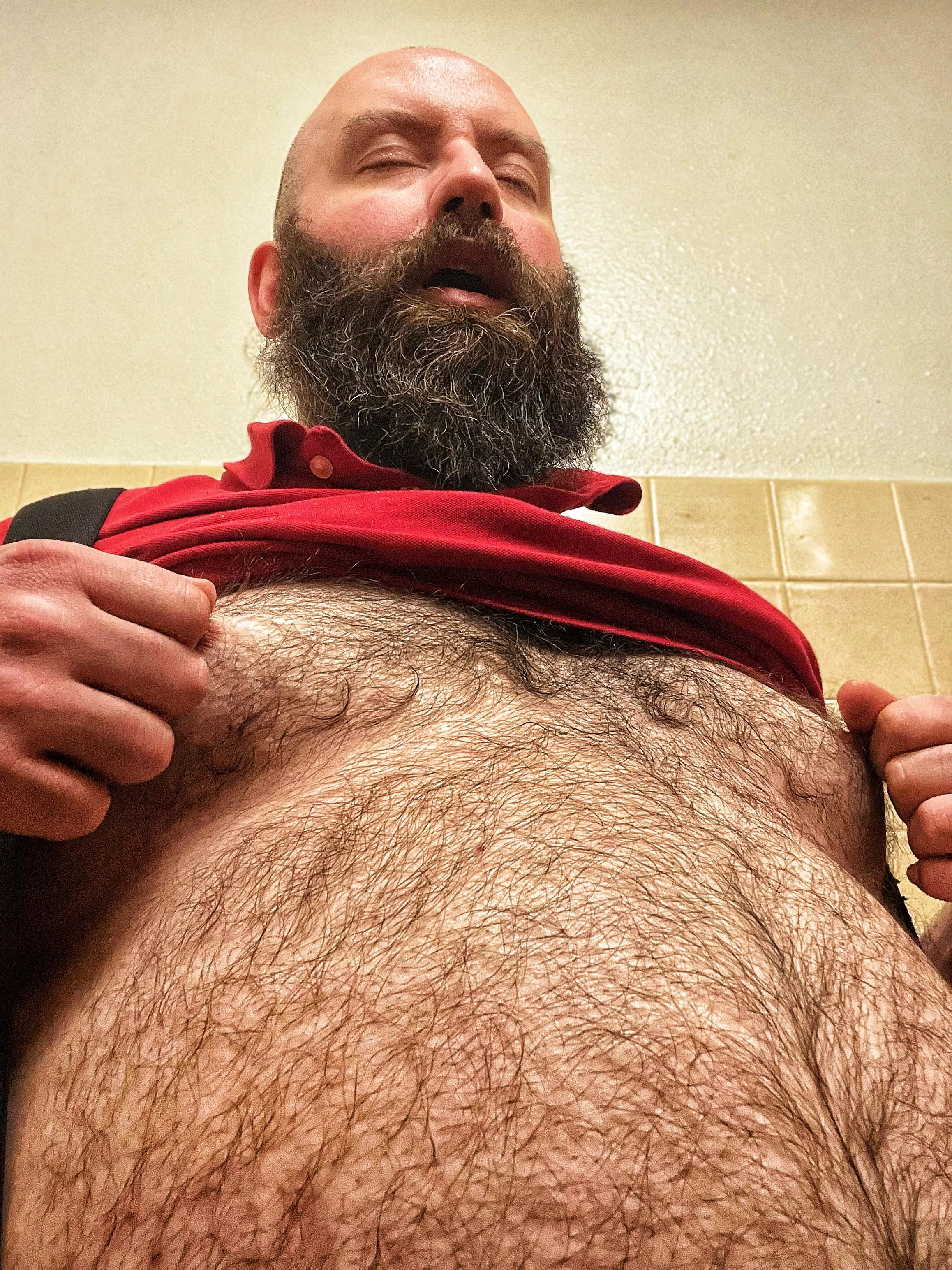 (35m) gay chubby bottom. Who wants to be the first to cum inside me? DMs open, into RP. Prefer guys with any amount of body hair (light or a lot) and/or with facial hair.