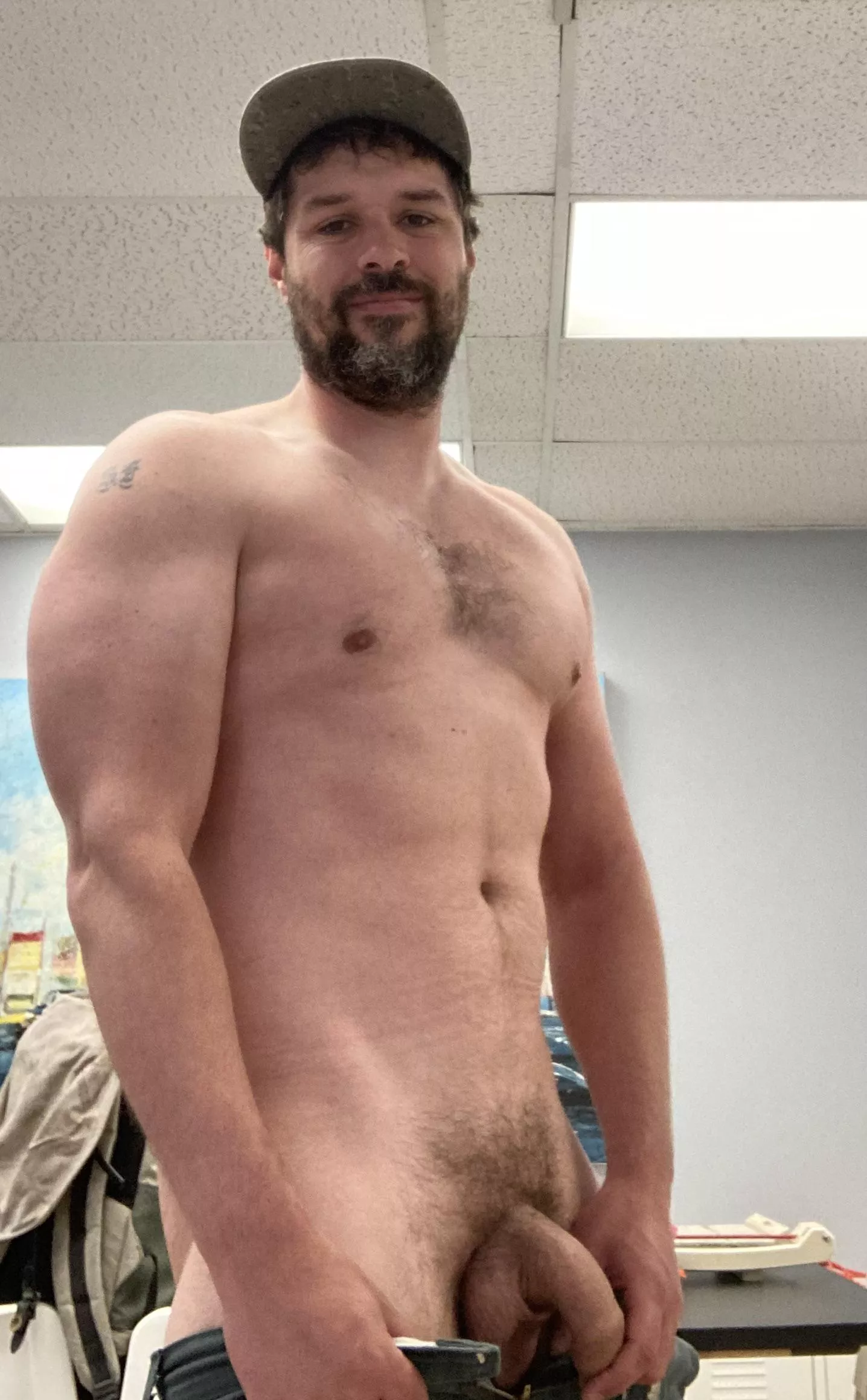 (36) 6â€™4 230 have a fucking weekend!!