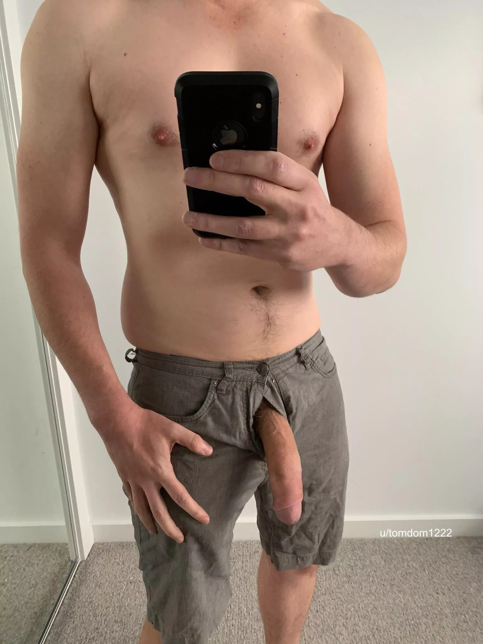 [36] Do you like big.... hands?