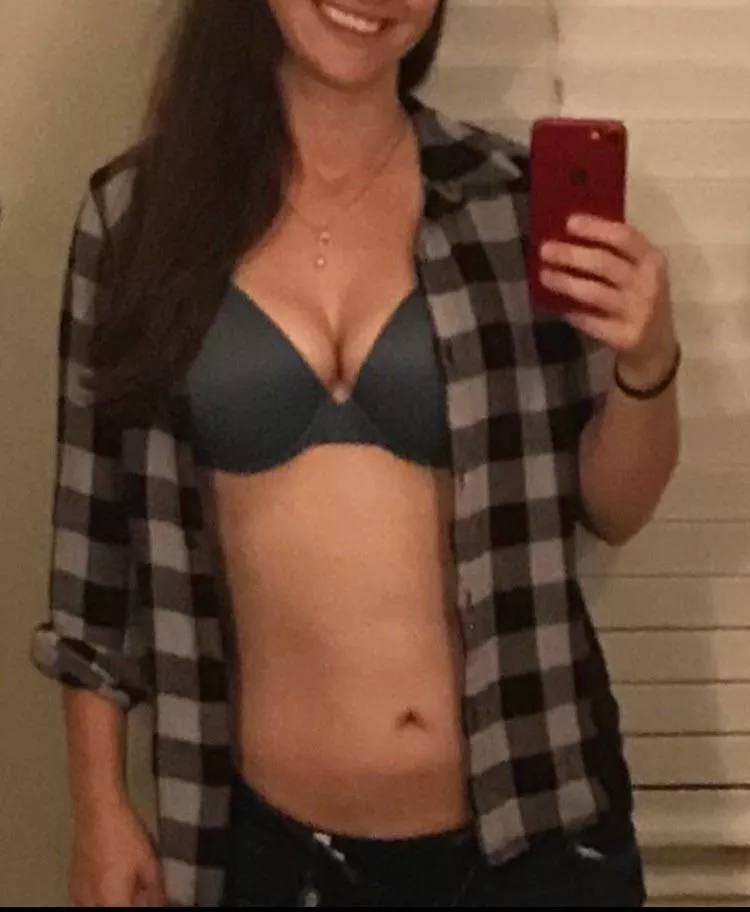 36F… Wonder if someone I know will see this? 🤔😈