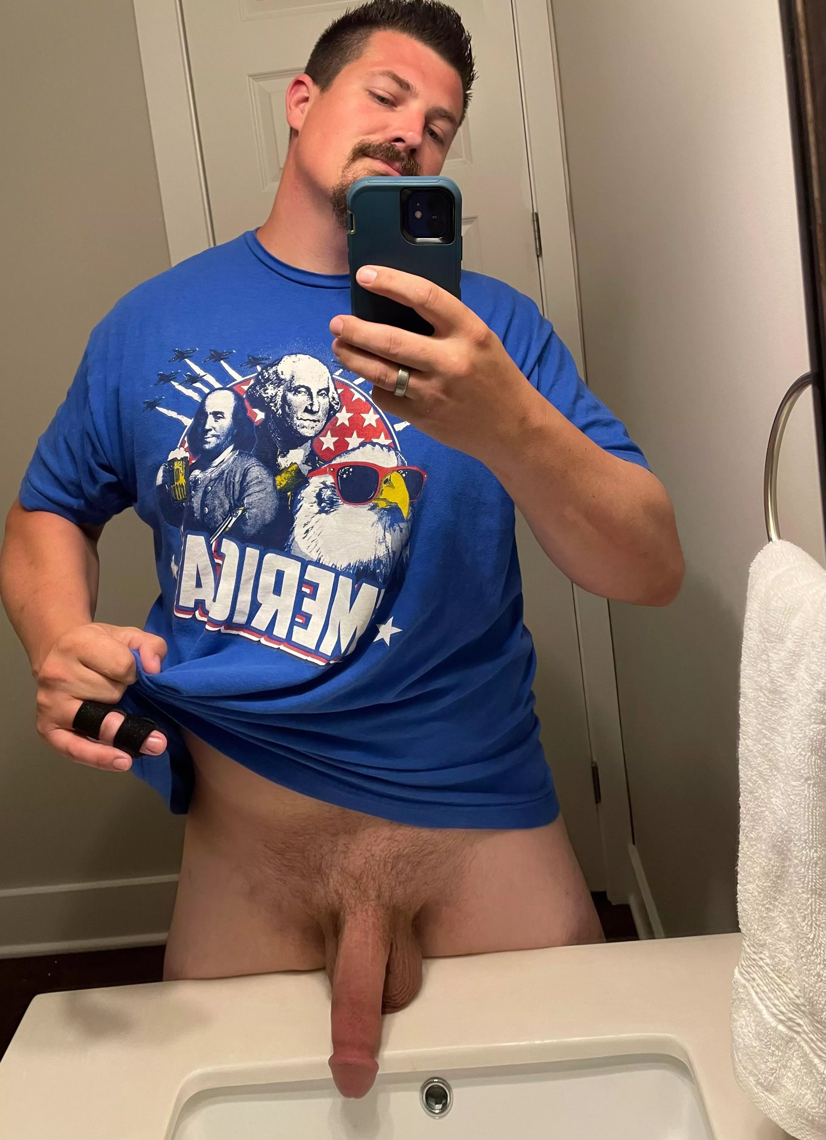 [38] flyin the dadbod flag…