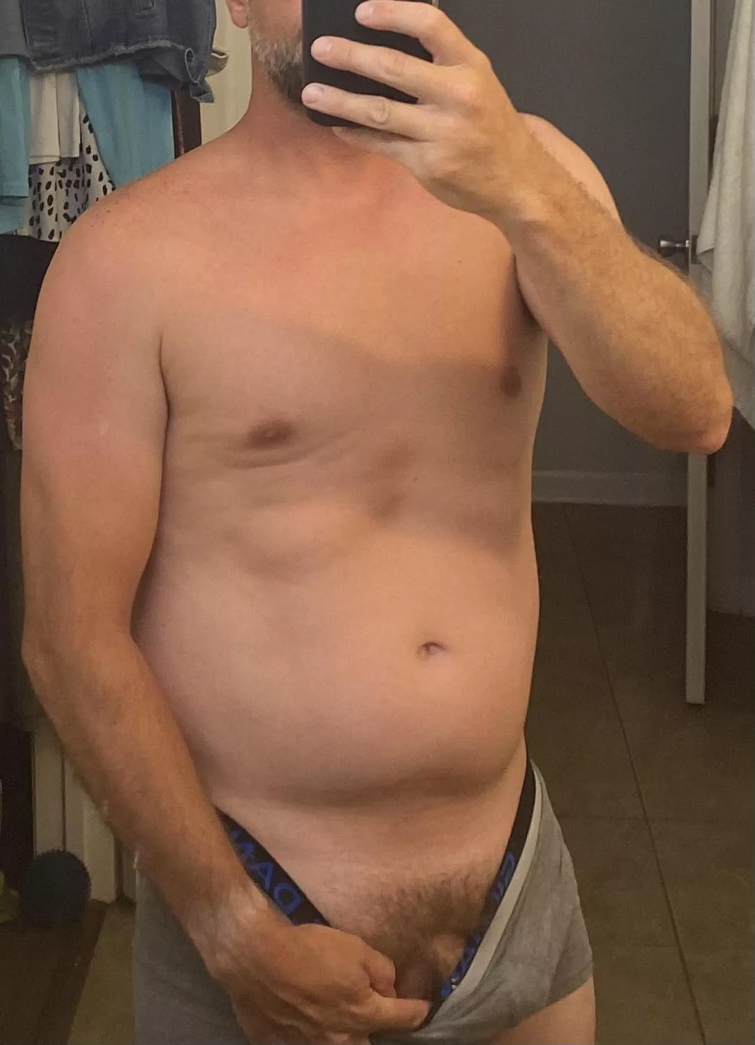 [38]dad bod fully embraced