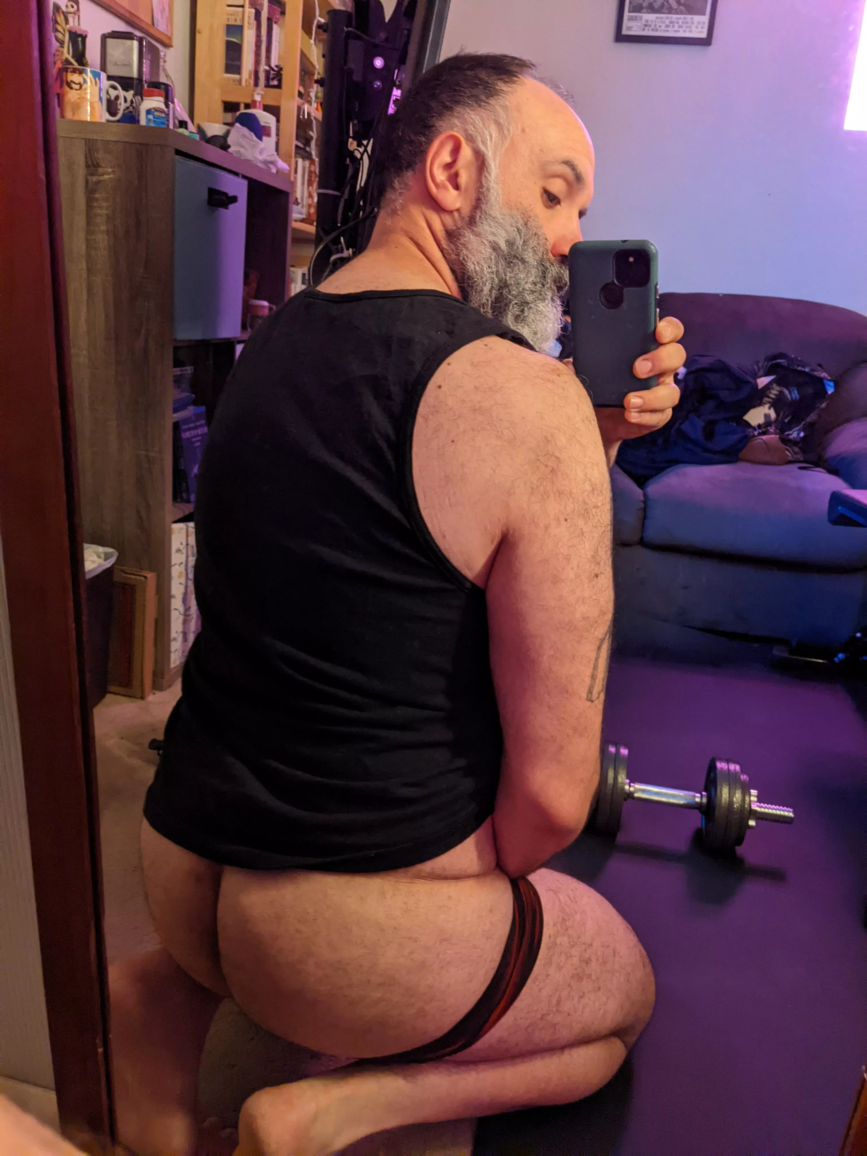 [39] this morning workout is brought to you by my ass