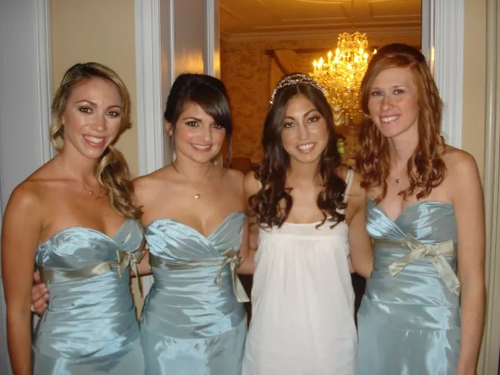 [4] bride and her maids