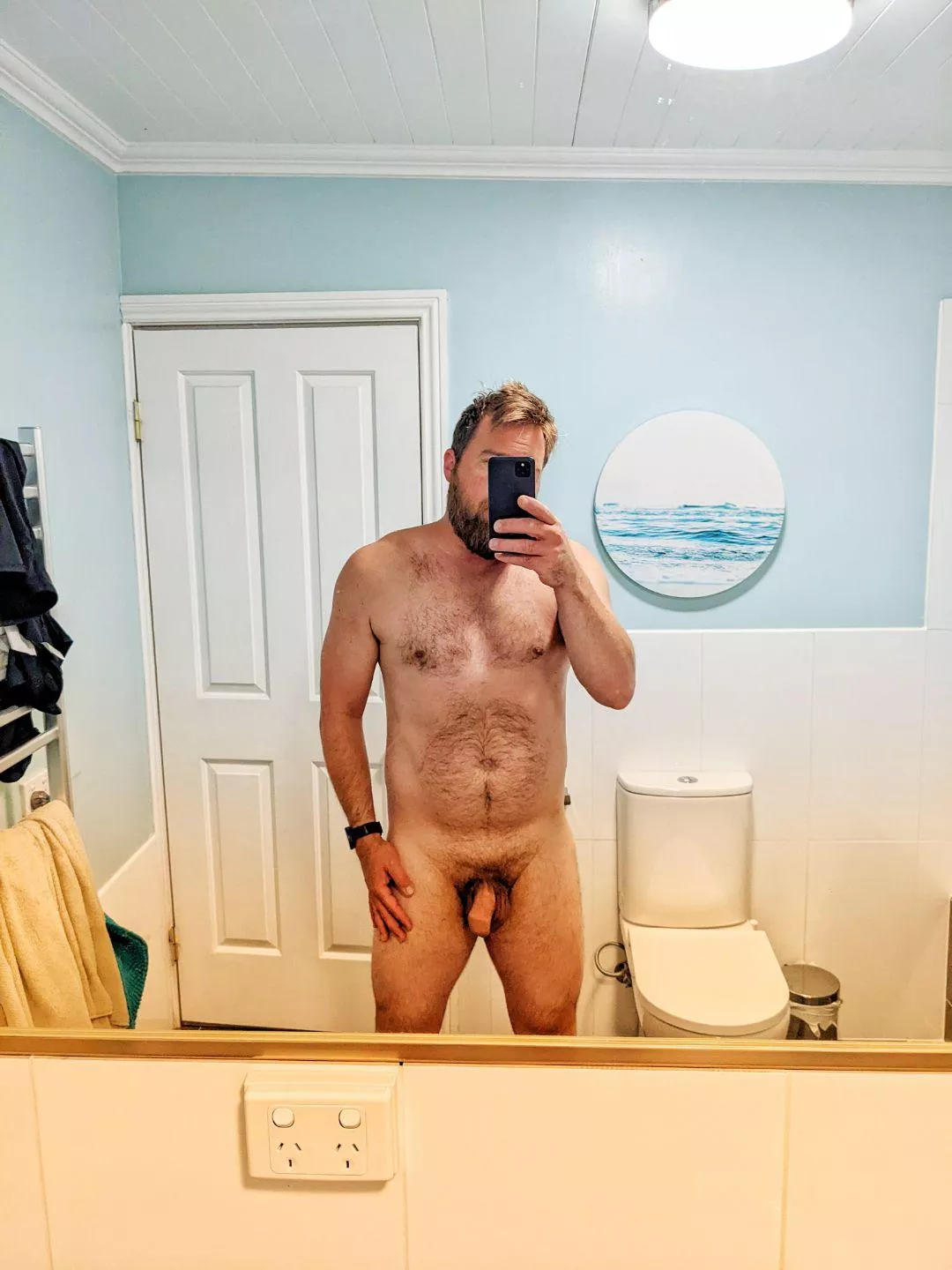 [42] I Level up my mirror selfie.