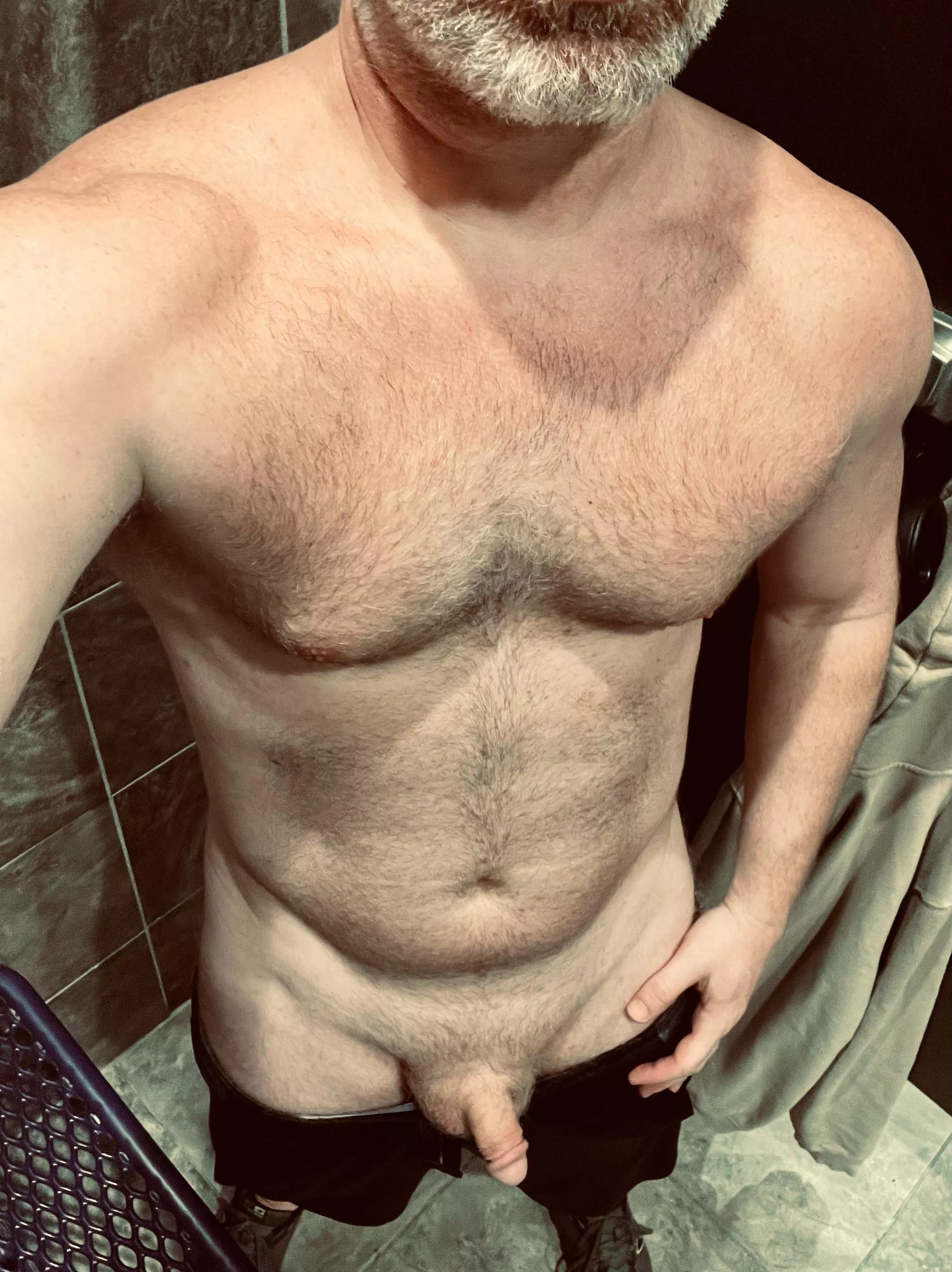 [43] trying my best in the gym