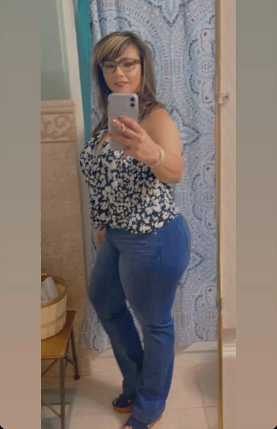 44 yo Latina milf school teacher