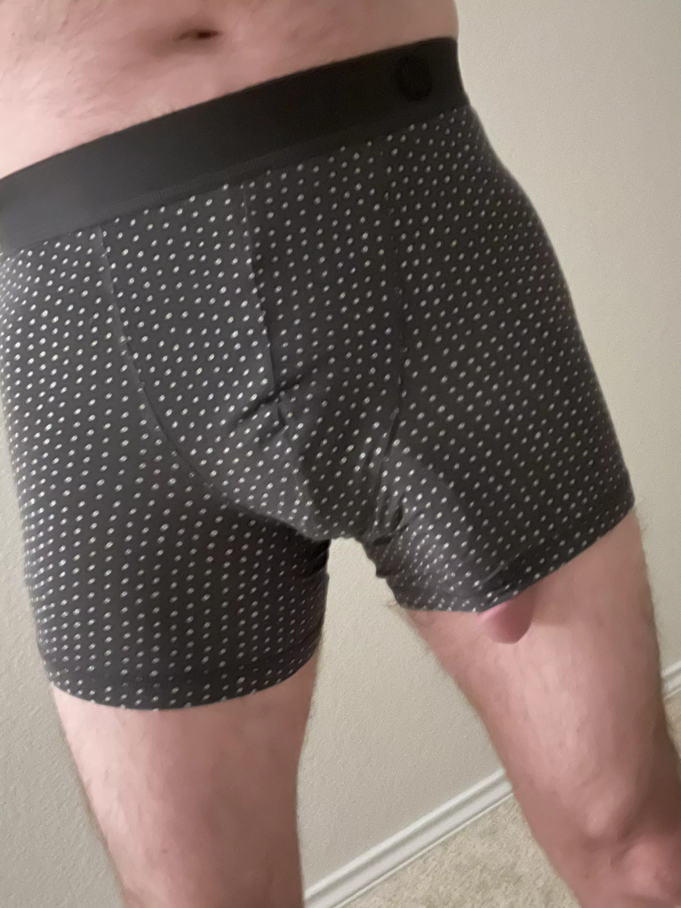 [45] Another day, another pair of boxers that arenâ€™t long enough ðŸ˜˜