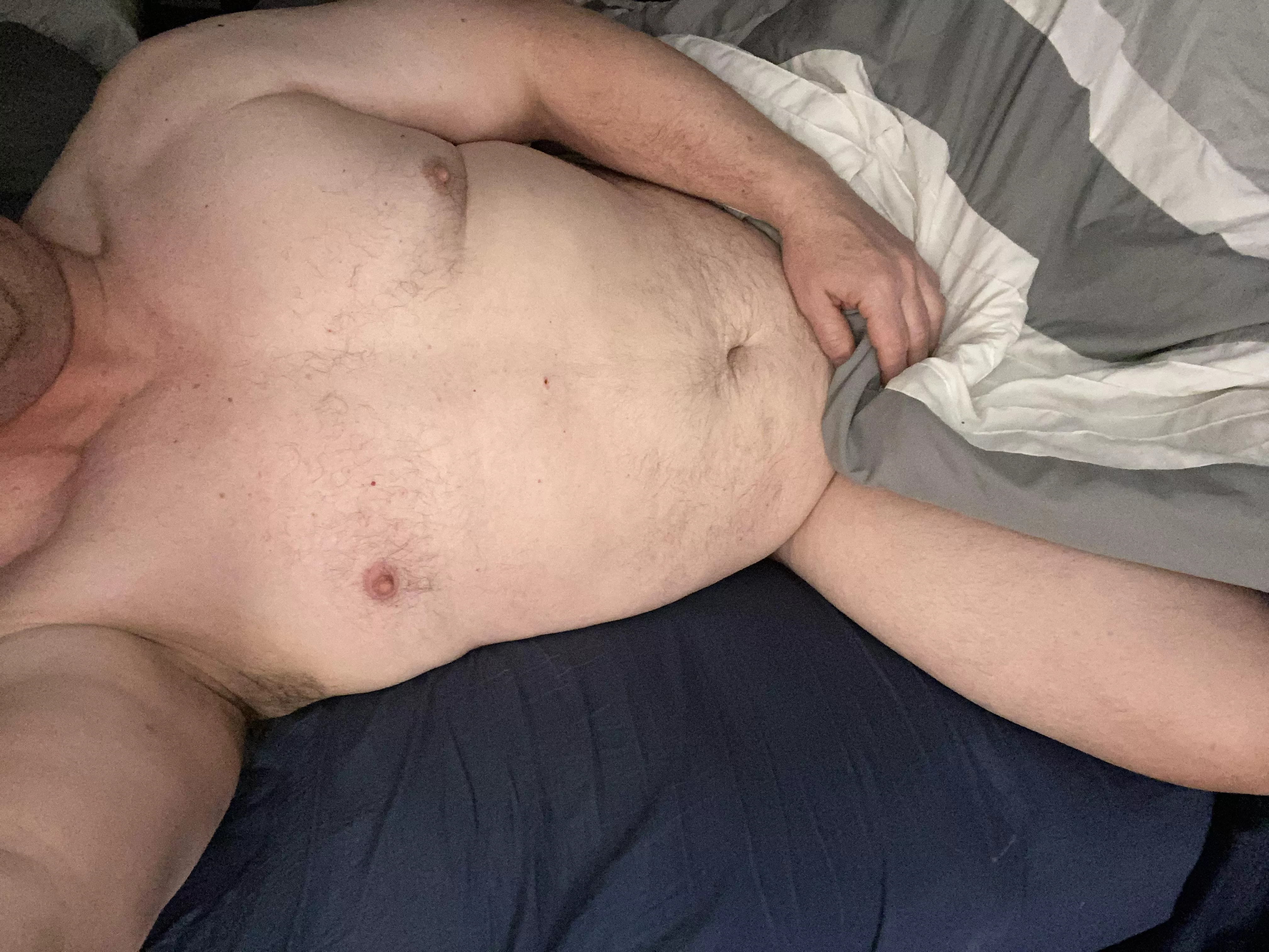 [47] Daddy is waiting for you in bed babyâ€¦who wants to see whatâ€™s under the covers? Send a chat and letâ€™s talk it overâ€¦.