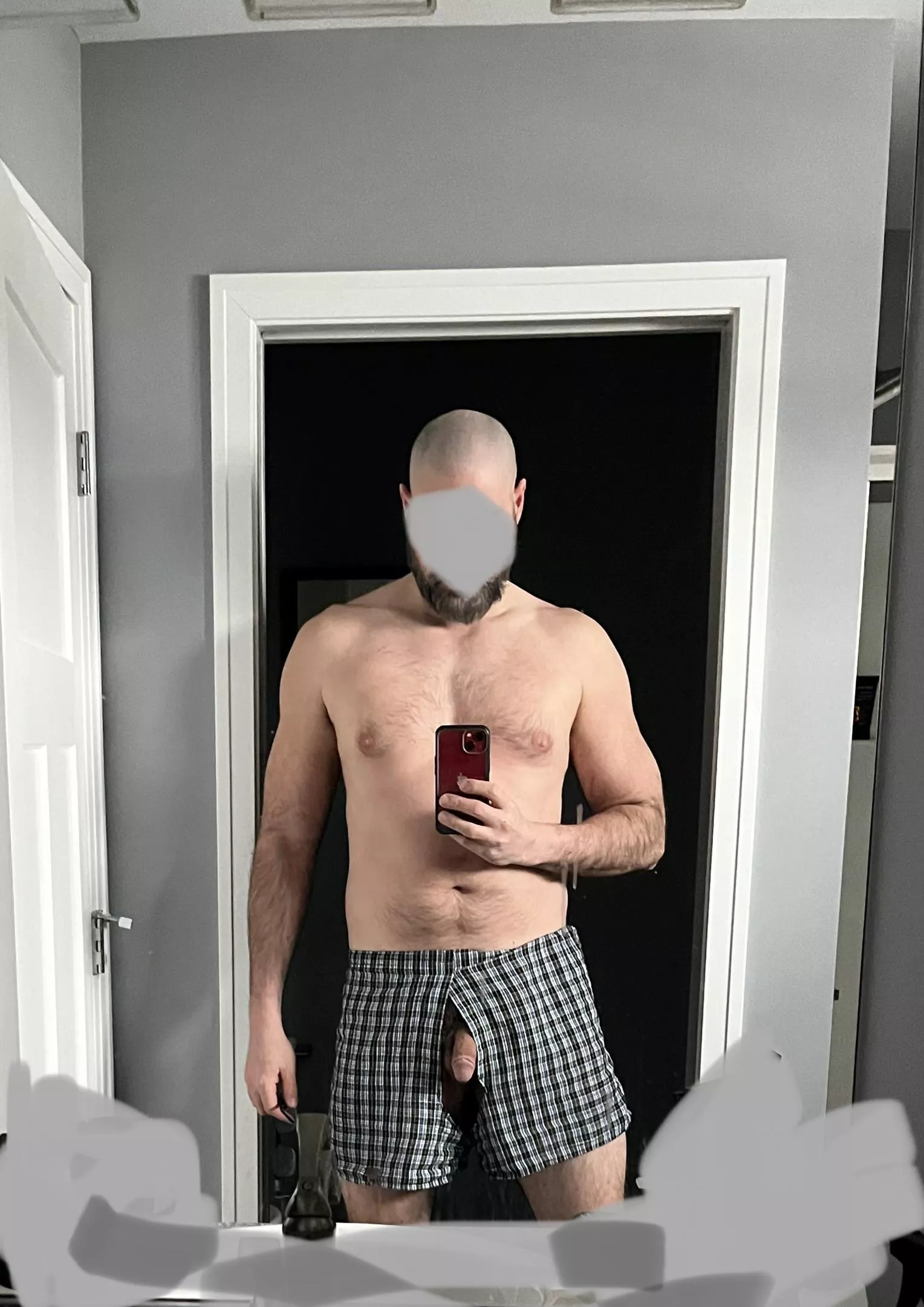 (50) in old boxers