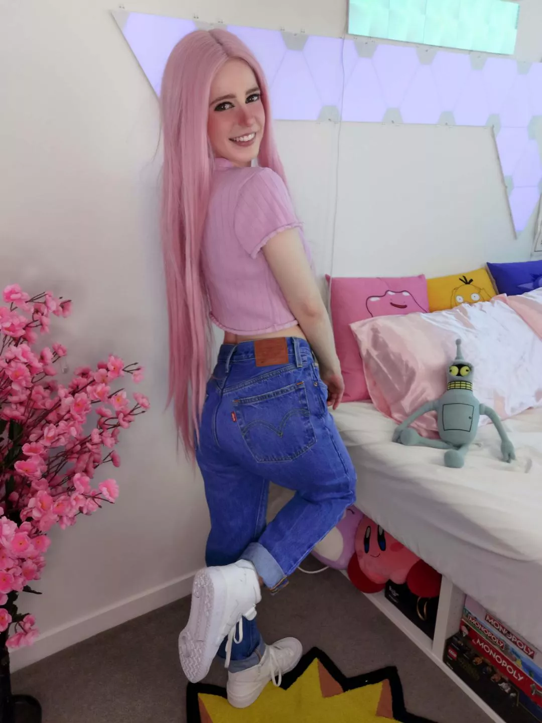 5'2 anime waifu material 💞💖