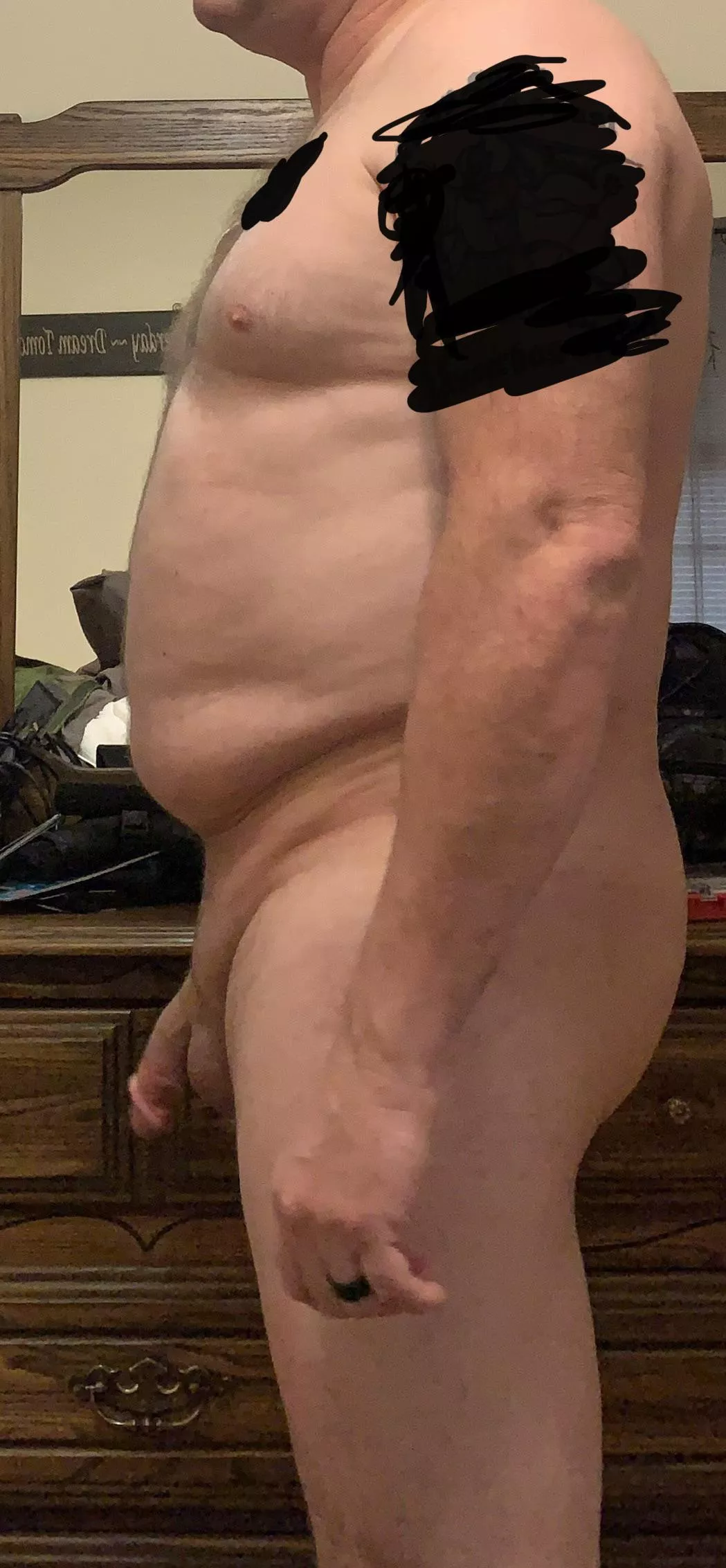 52 m 5’8” 215 lbs