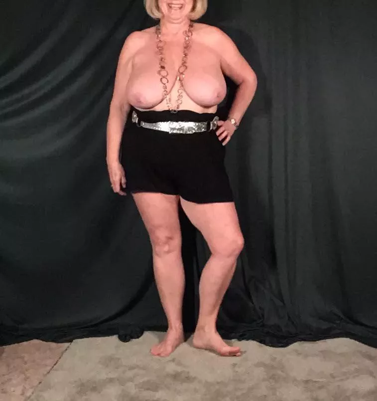 57F - New casino outfit after I lost the top and heels!